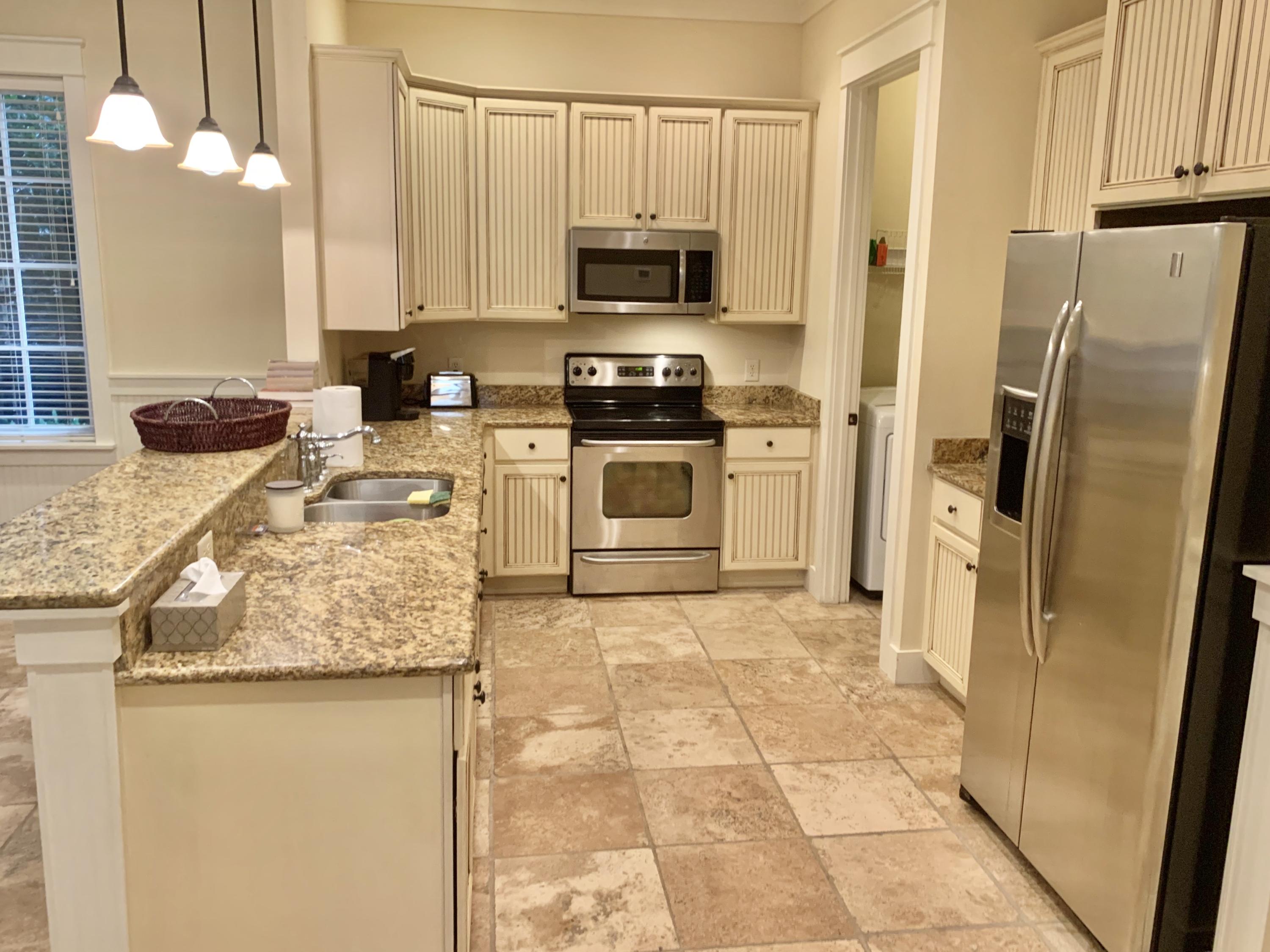 BUNGALOS AT SANDESTIN - Residential Lease