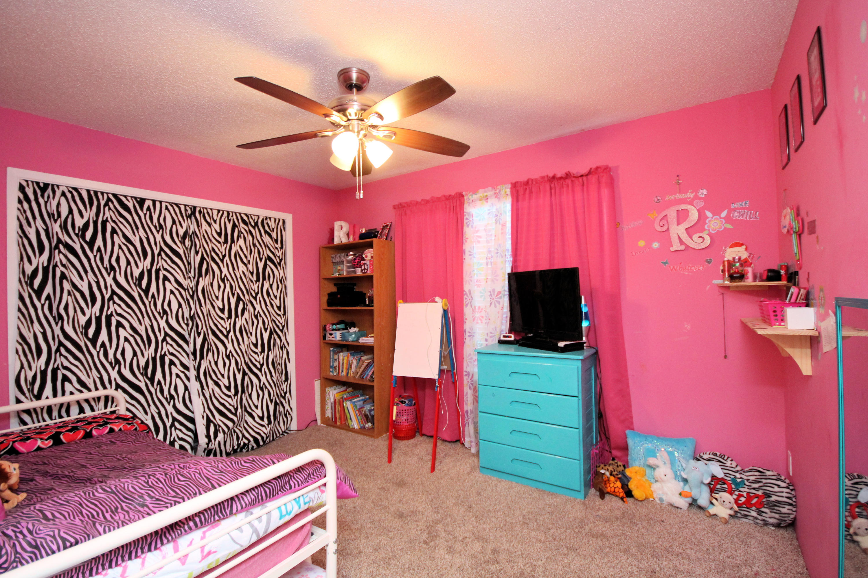 WOODLAND PARK ESTATES - Residential