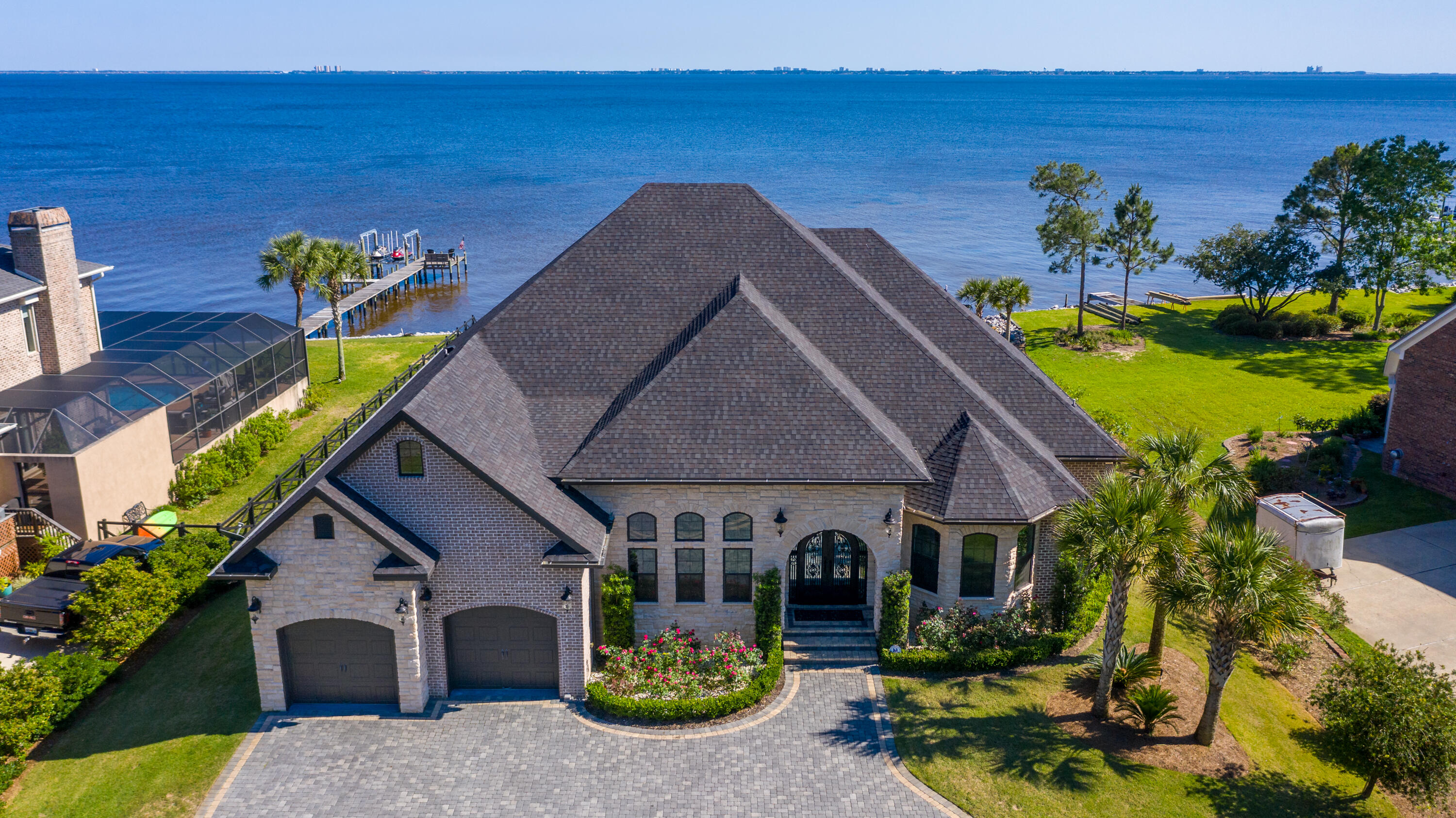 DANA & DOLPHIN POINT - Residential