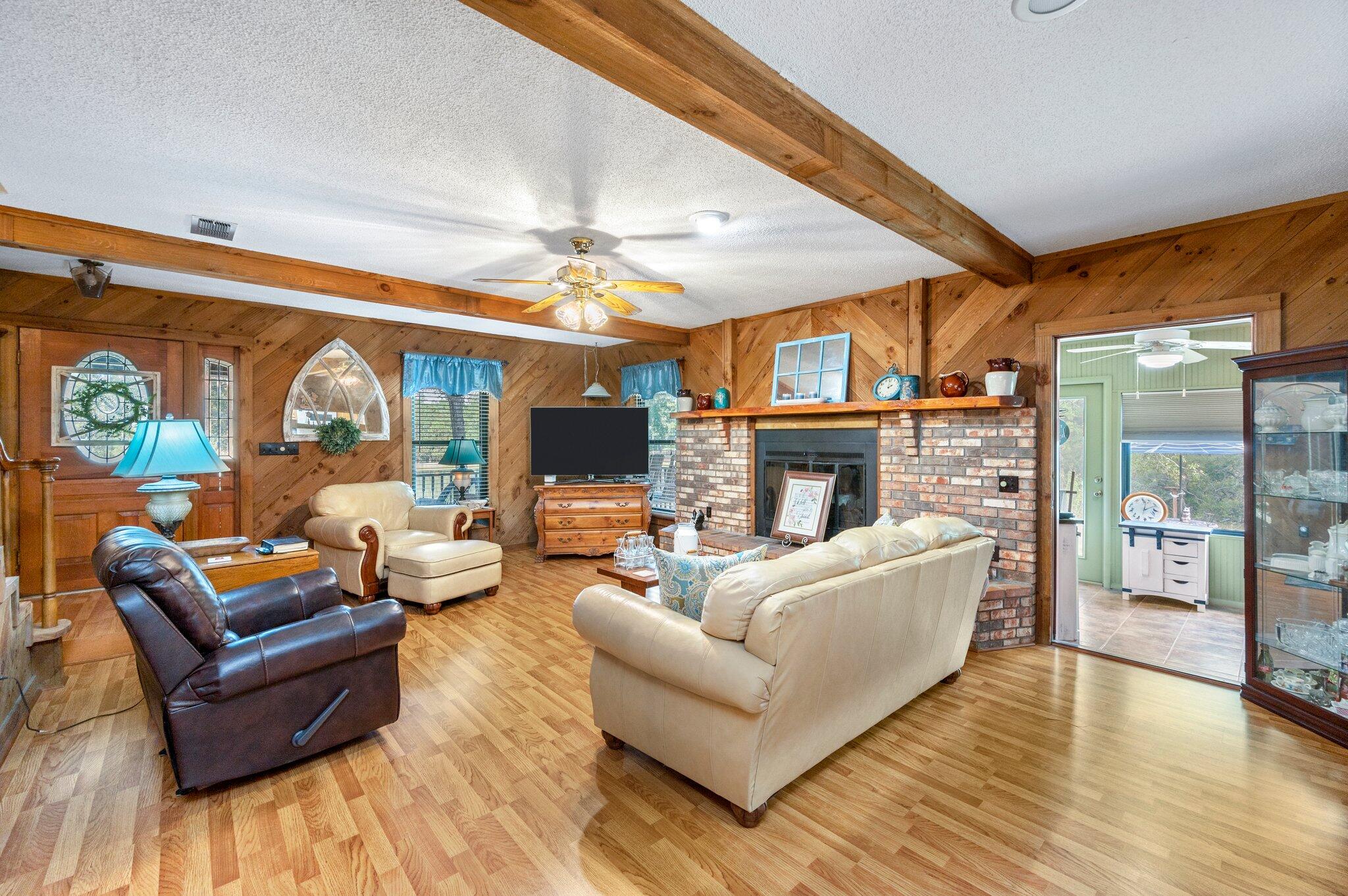 CRESTVIEW SUBURB - Residential