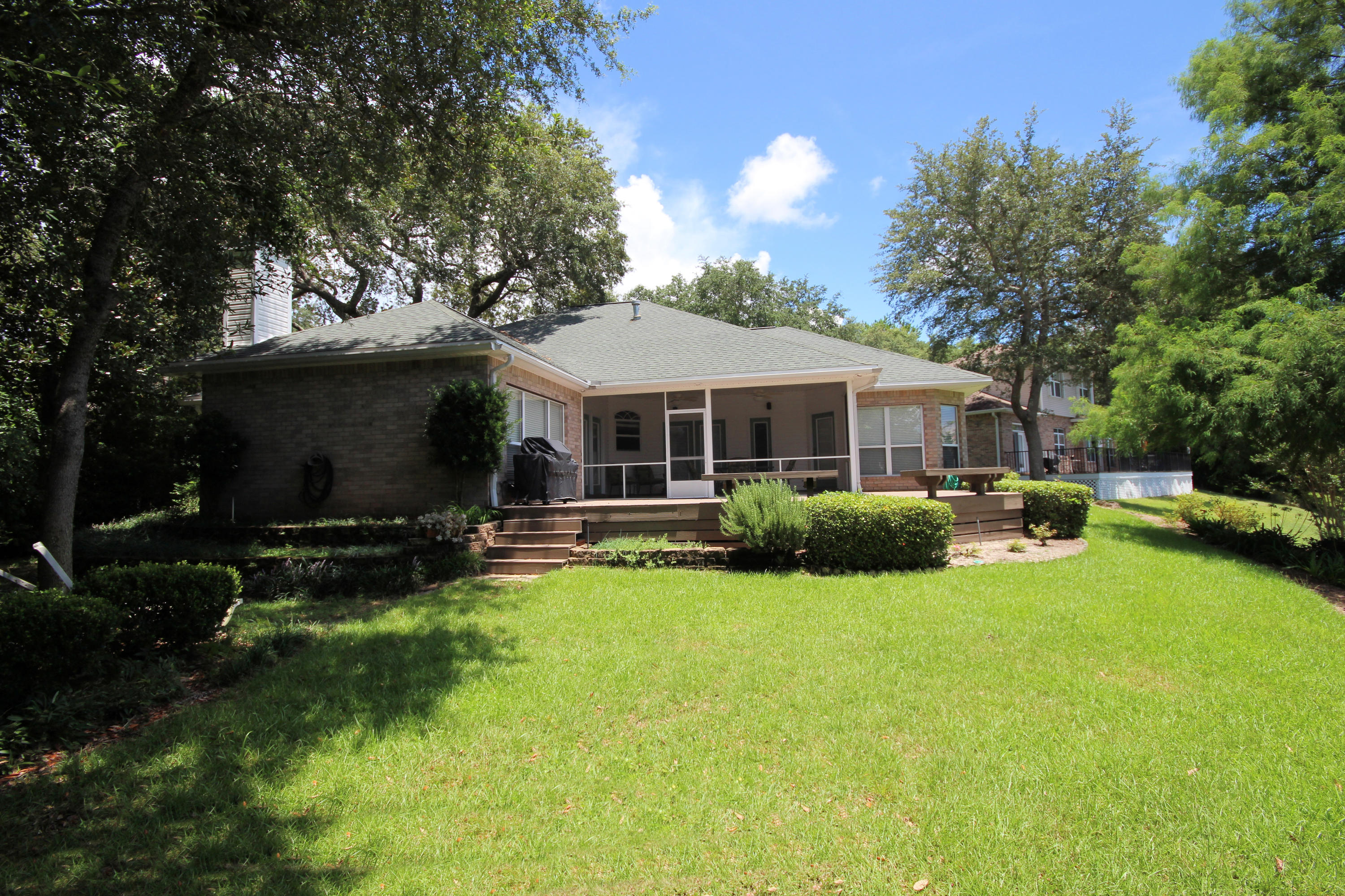HIDDEN LAKES - Residential