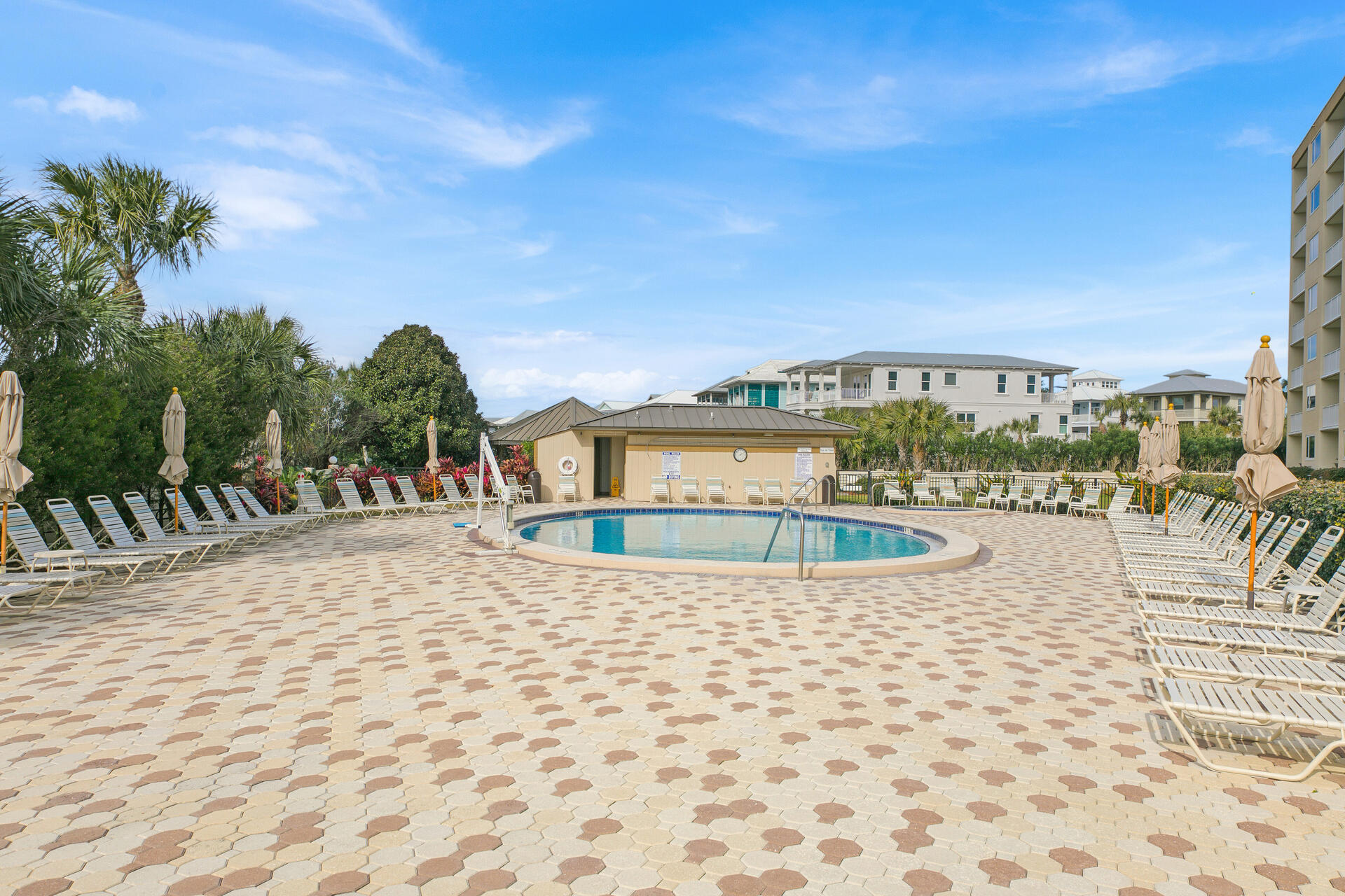 ISLANDER CONDO PH 2 - Residential
