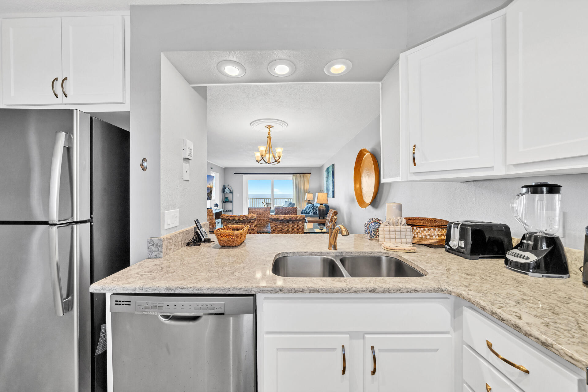 ISLANDER CONDO PH 2 - Residential