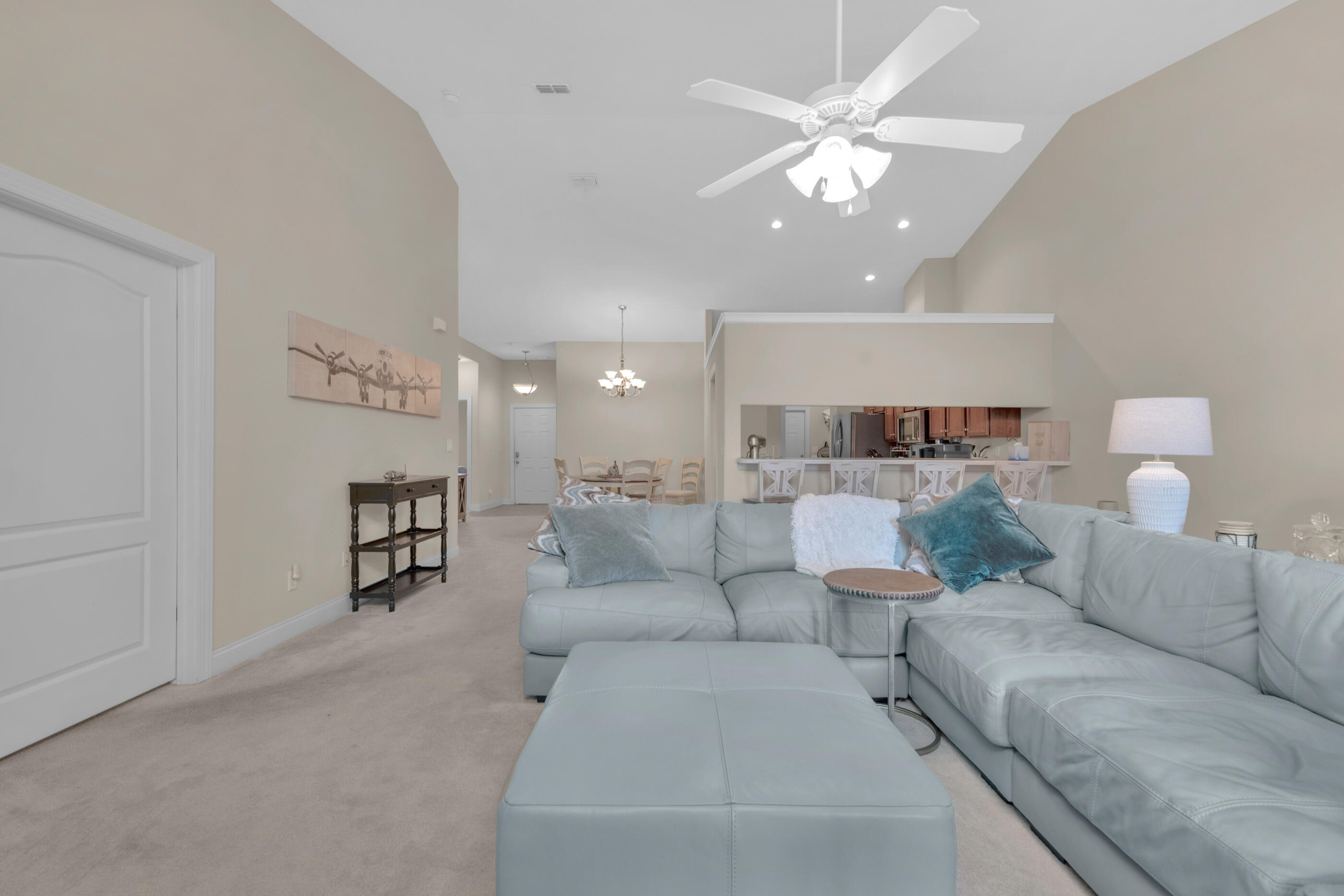 DIAMOND LAKES - Residential