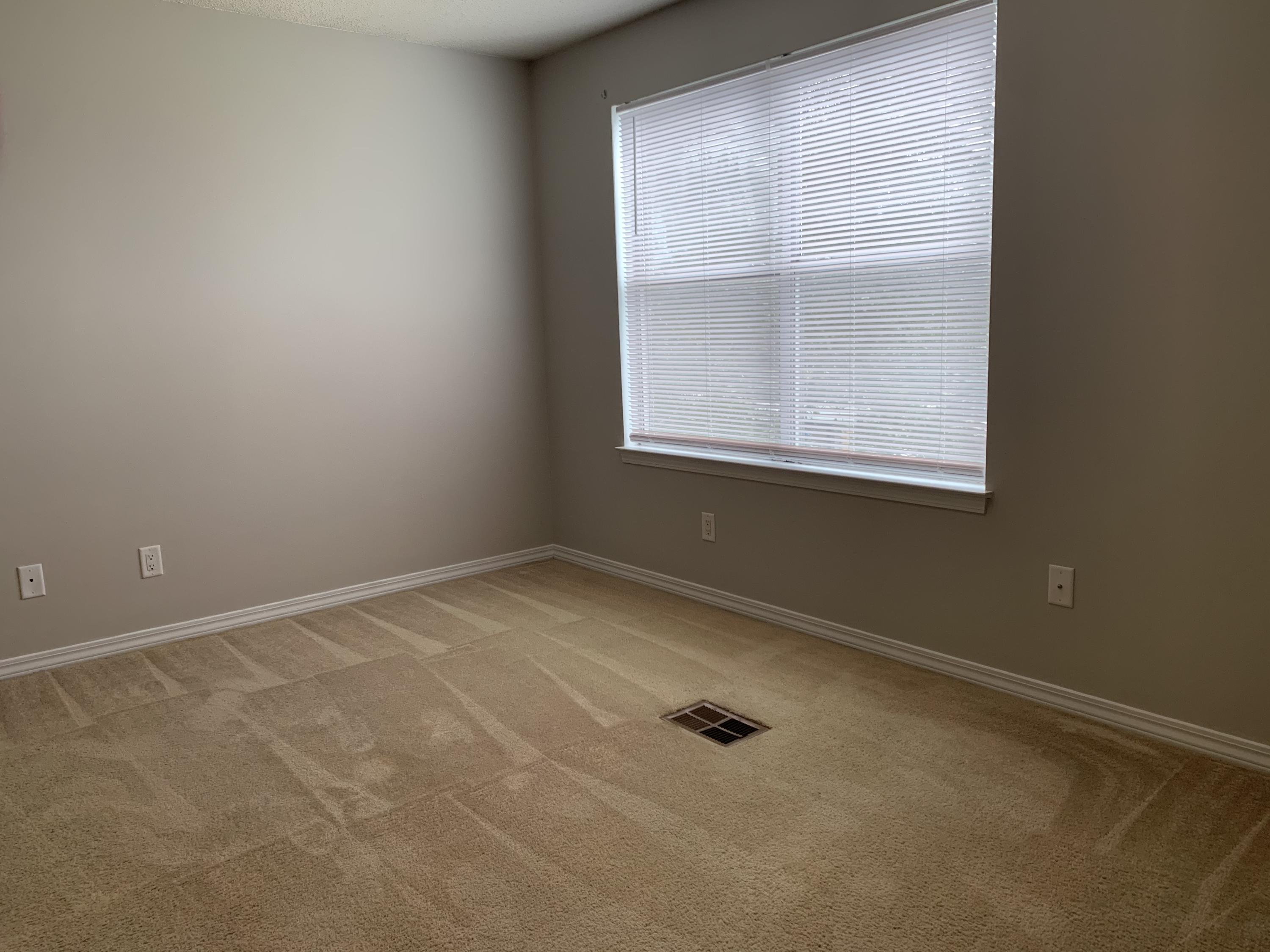 OAK TREE MANOR - Residential Lease