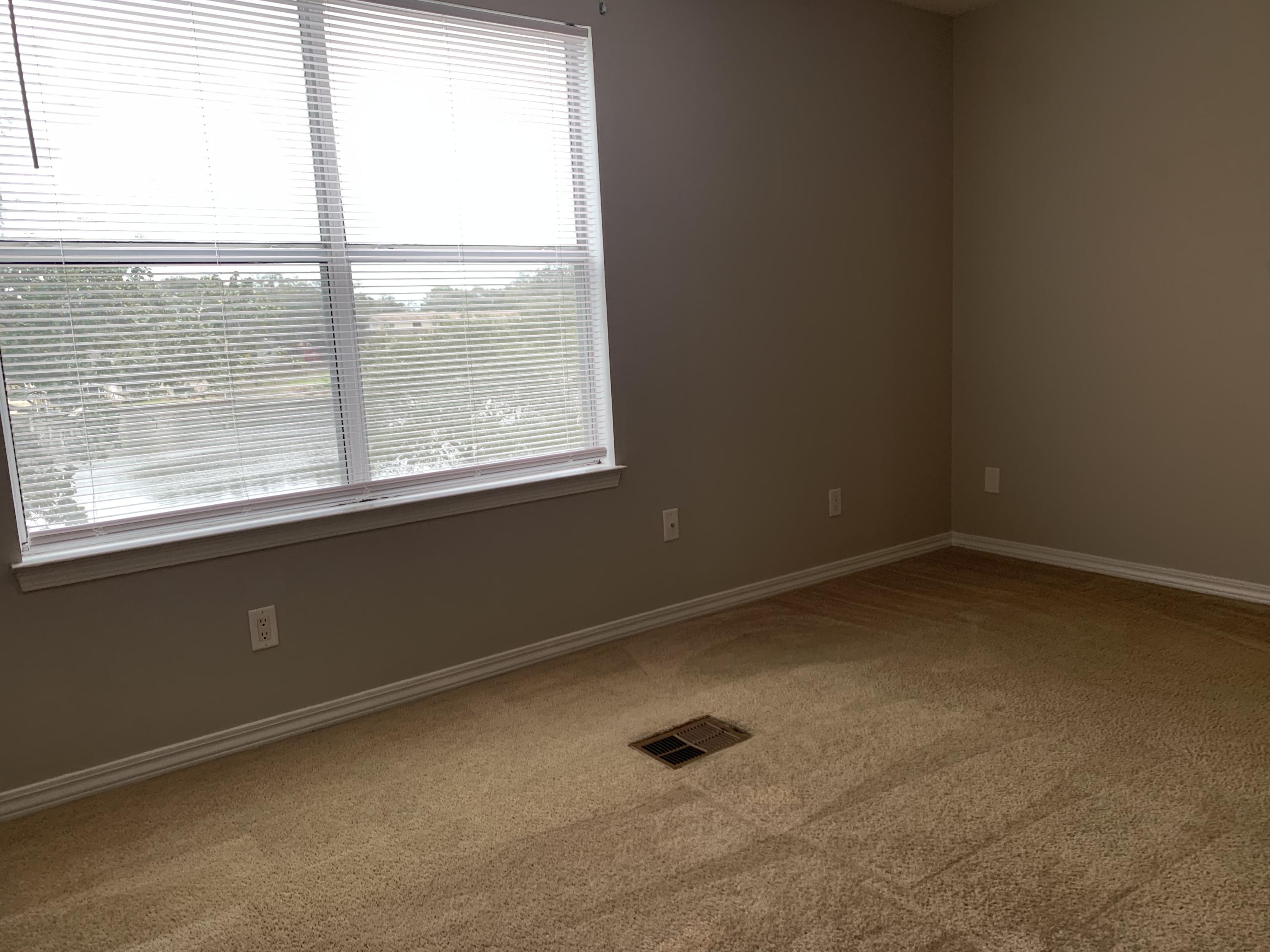 OAK TREE MANOR - Residential Lease