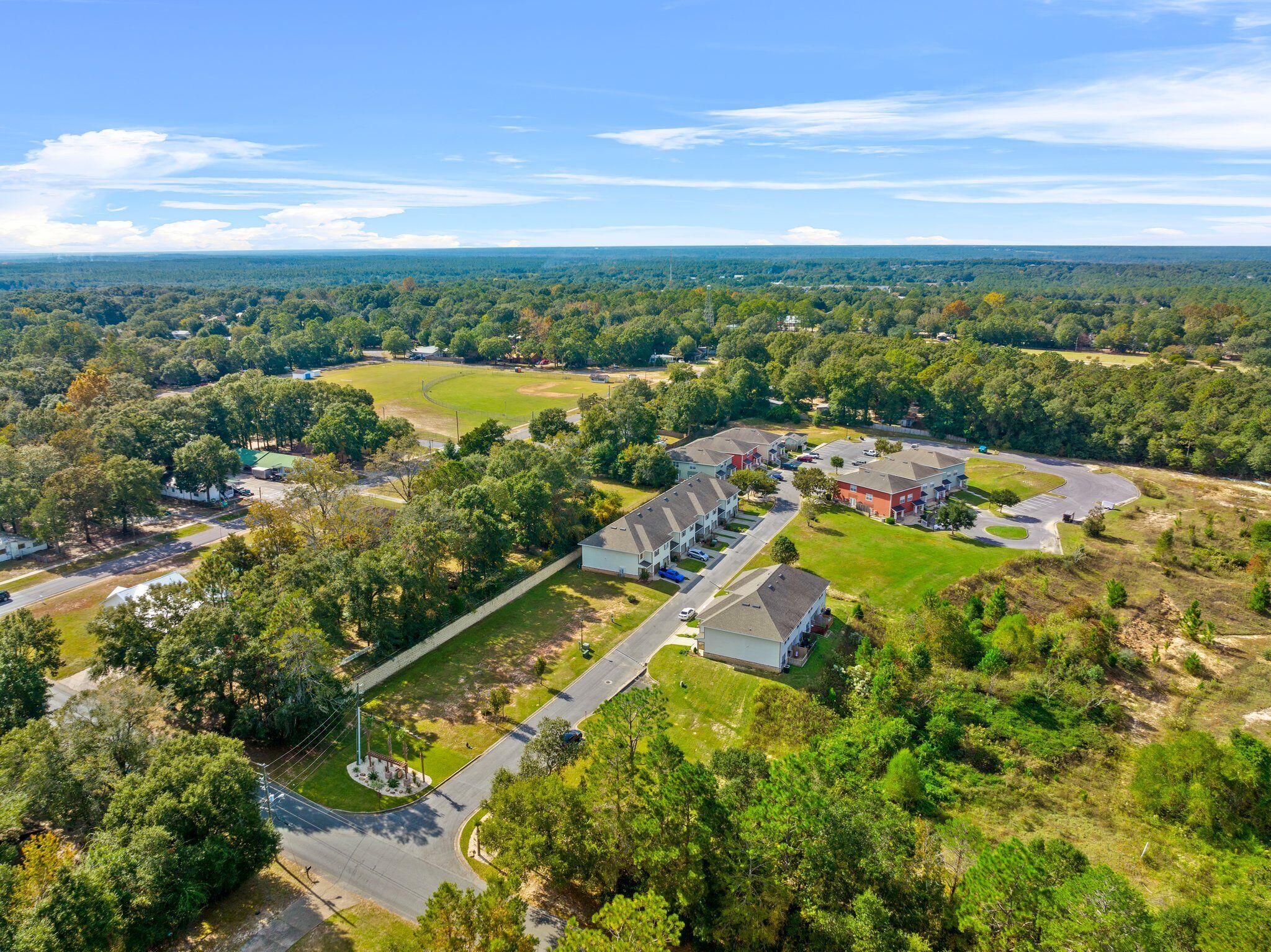 ARBOR LAKE PHASE 1 - Residential Lease