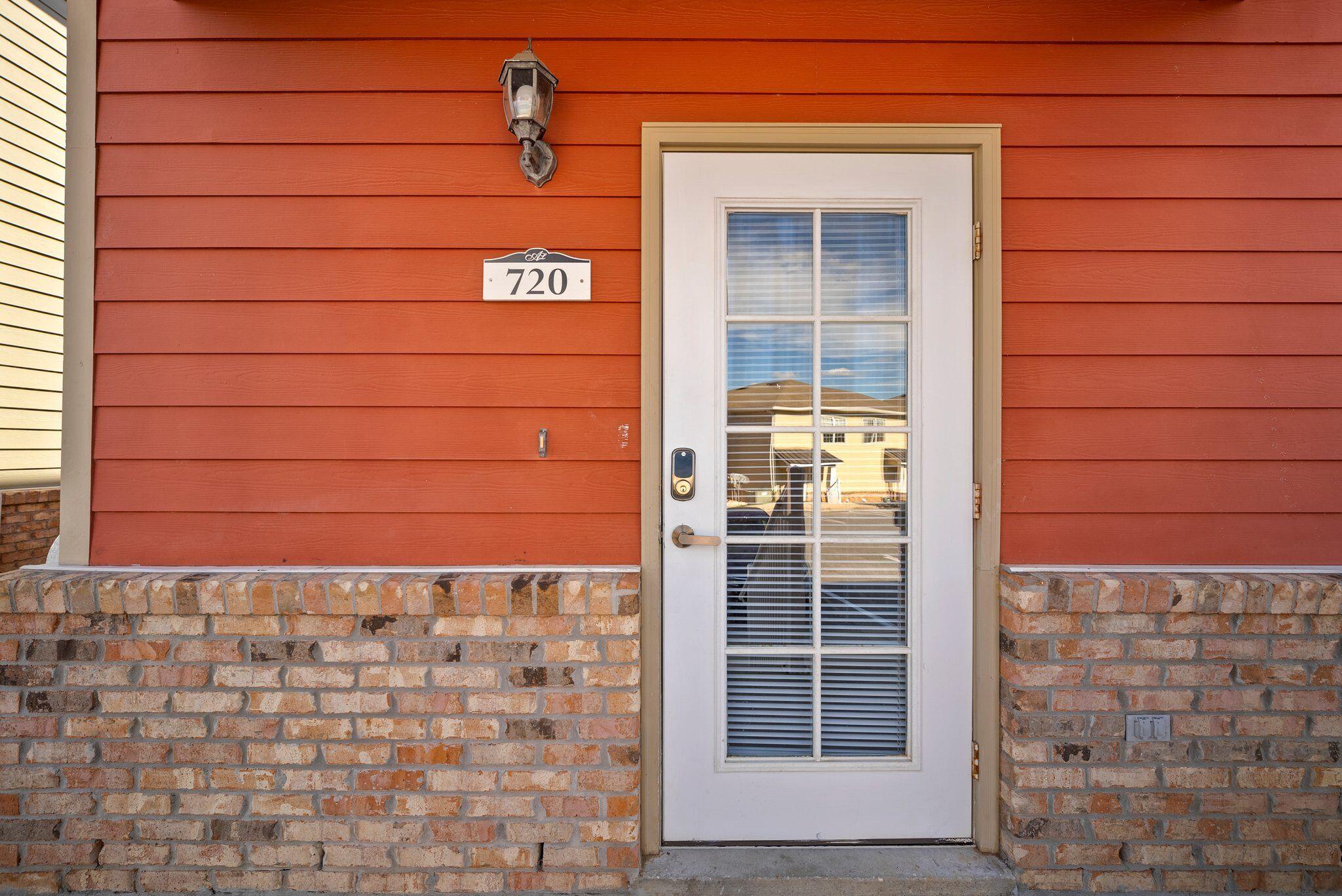 ARBOR LAKE PHASE 1 - Residential Lease