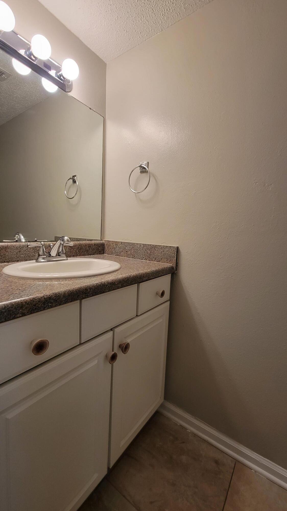 CAMP CREEK VILLAGE - Residential Lease