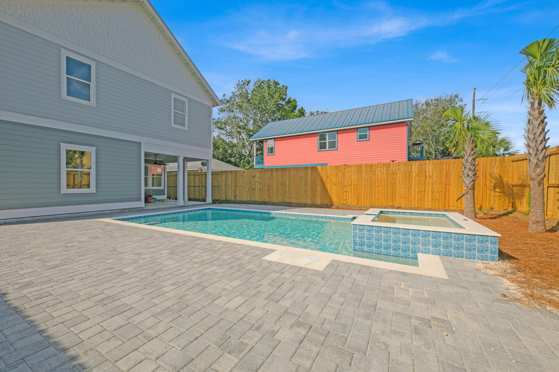 CRYSTAL BEACH - Residential