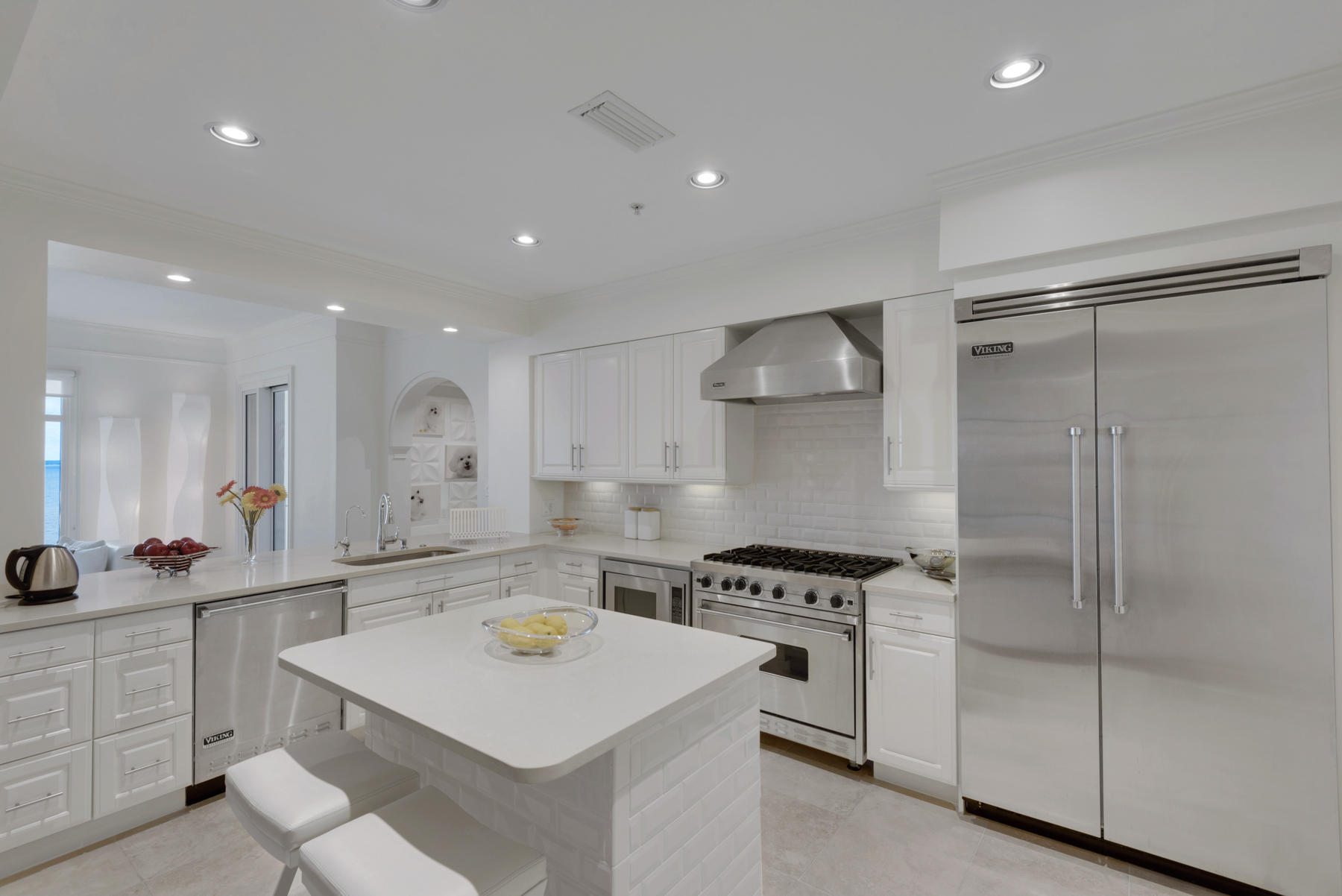 ONE WATER PLACE - Residential