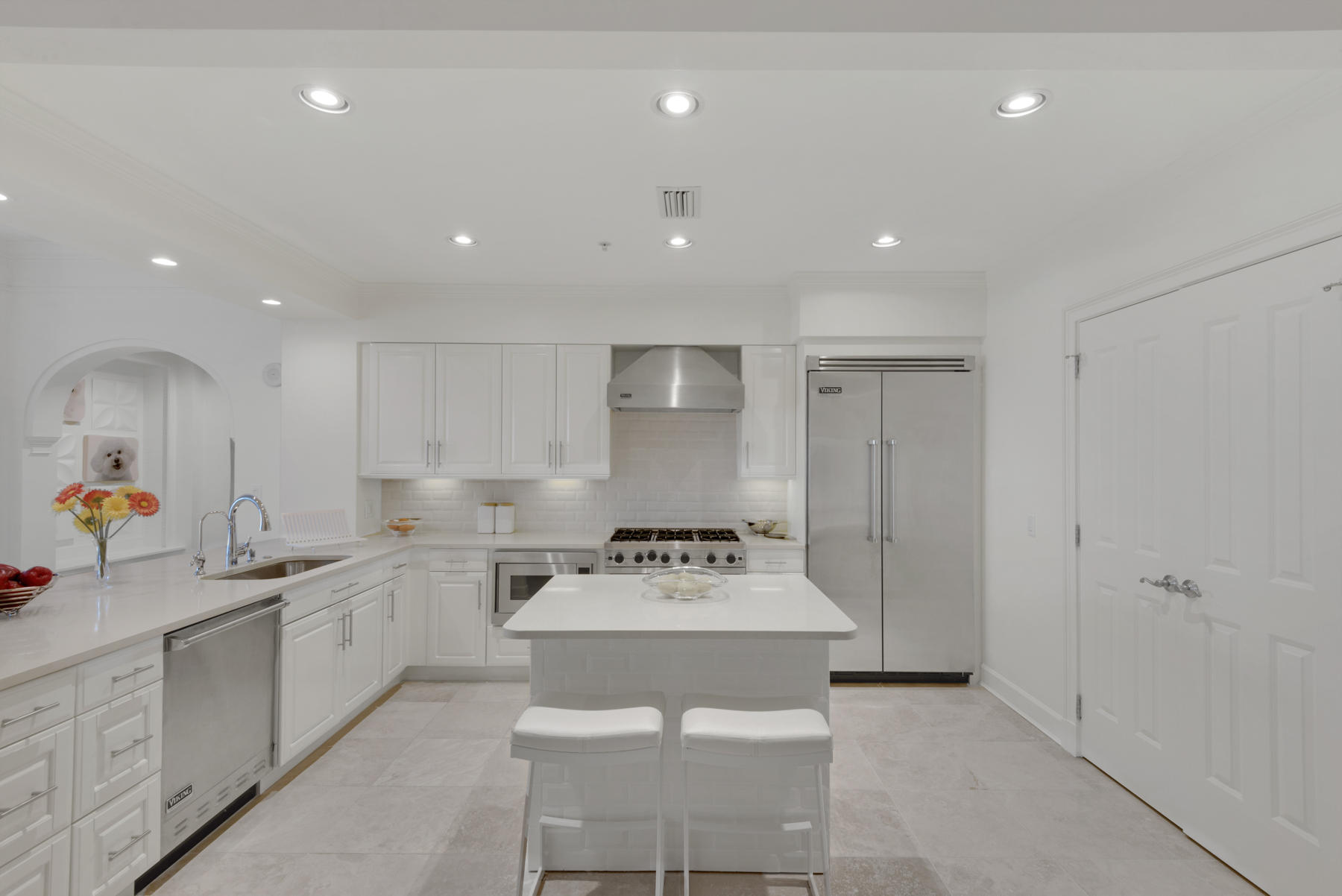 ONE WATER PLACE - Residential
