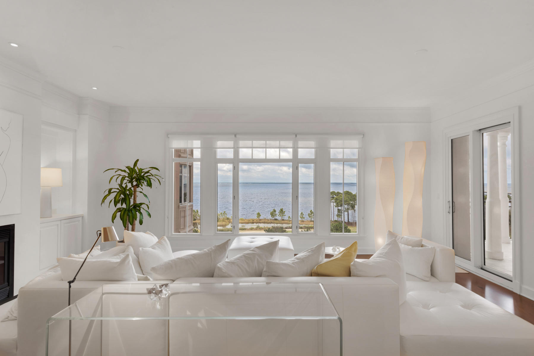 ONE WATER PLACE - Residential