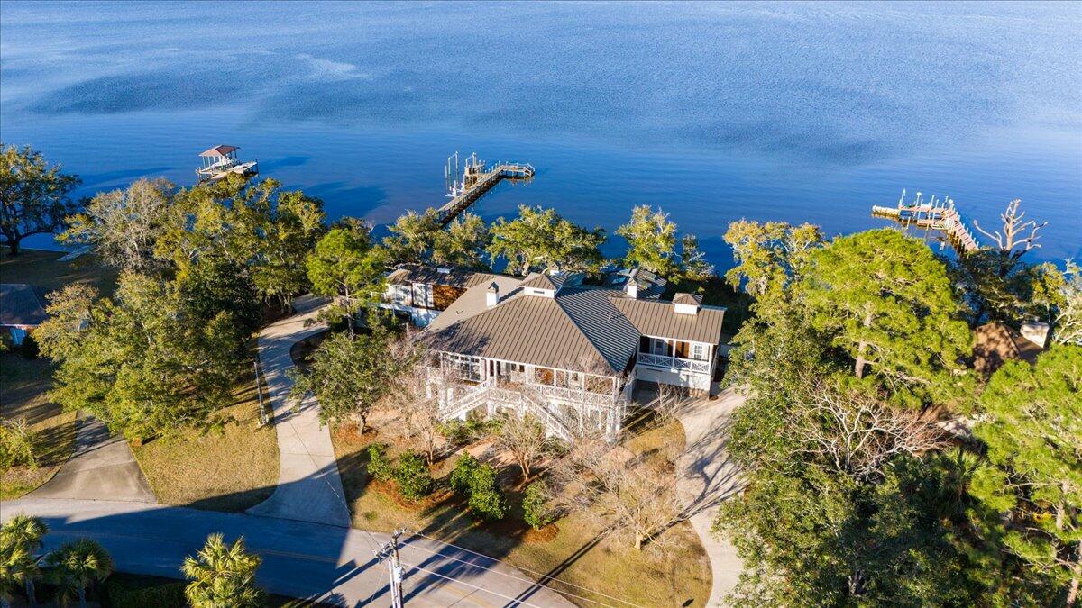 HATCHEE SHORES - Residential