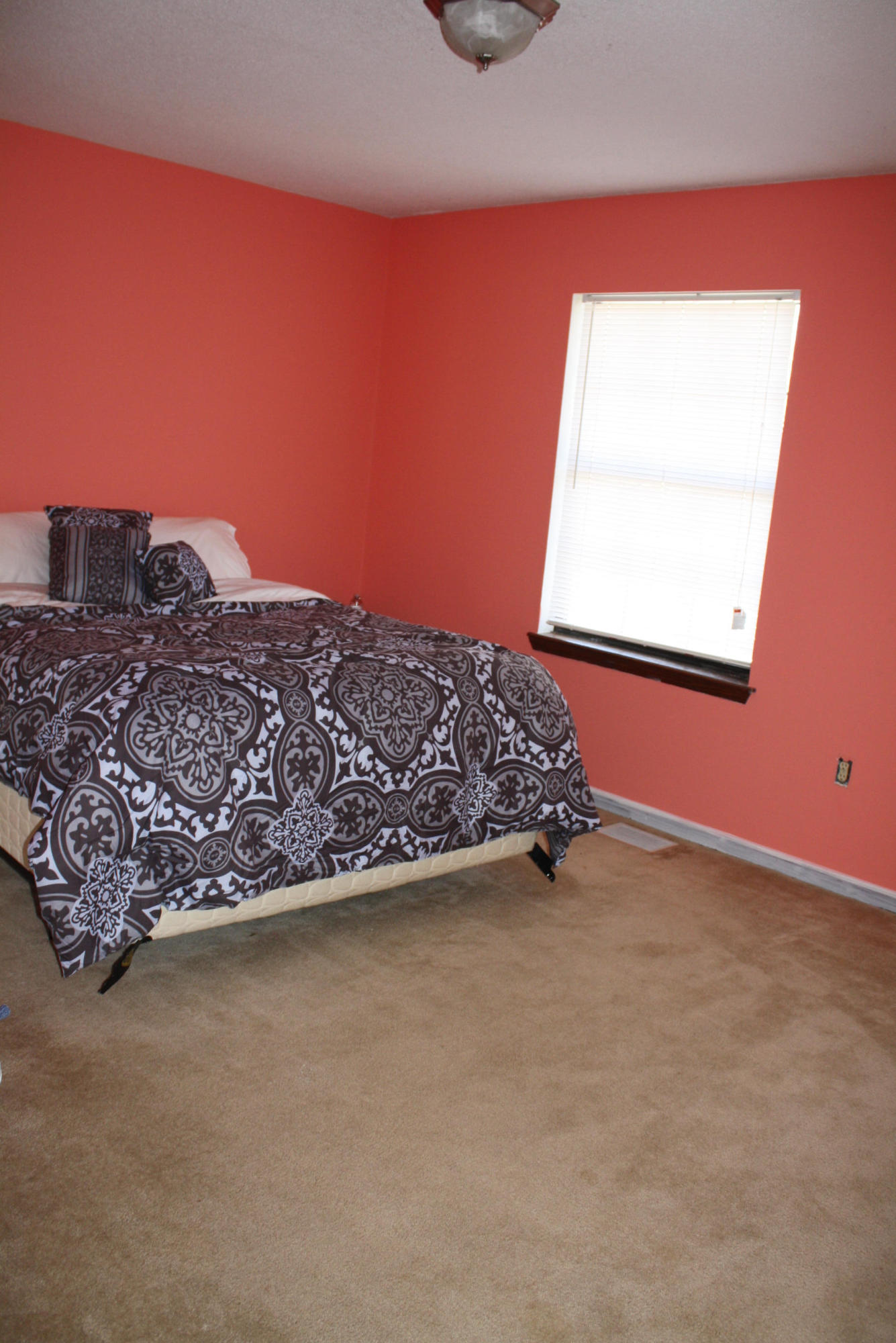 CLOVERDALE LAKE - Residential Lease