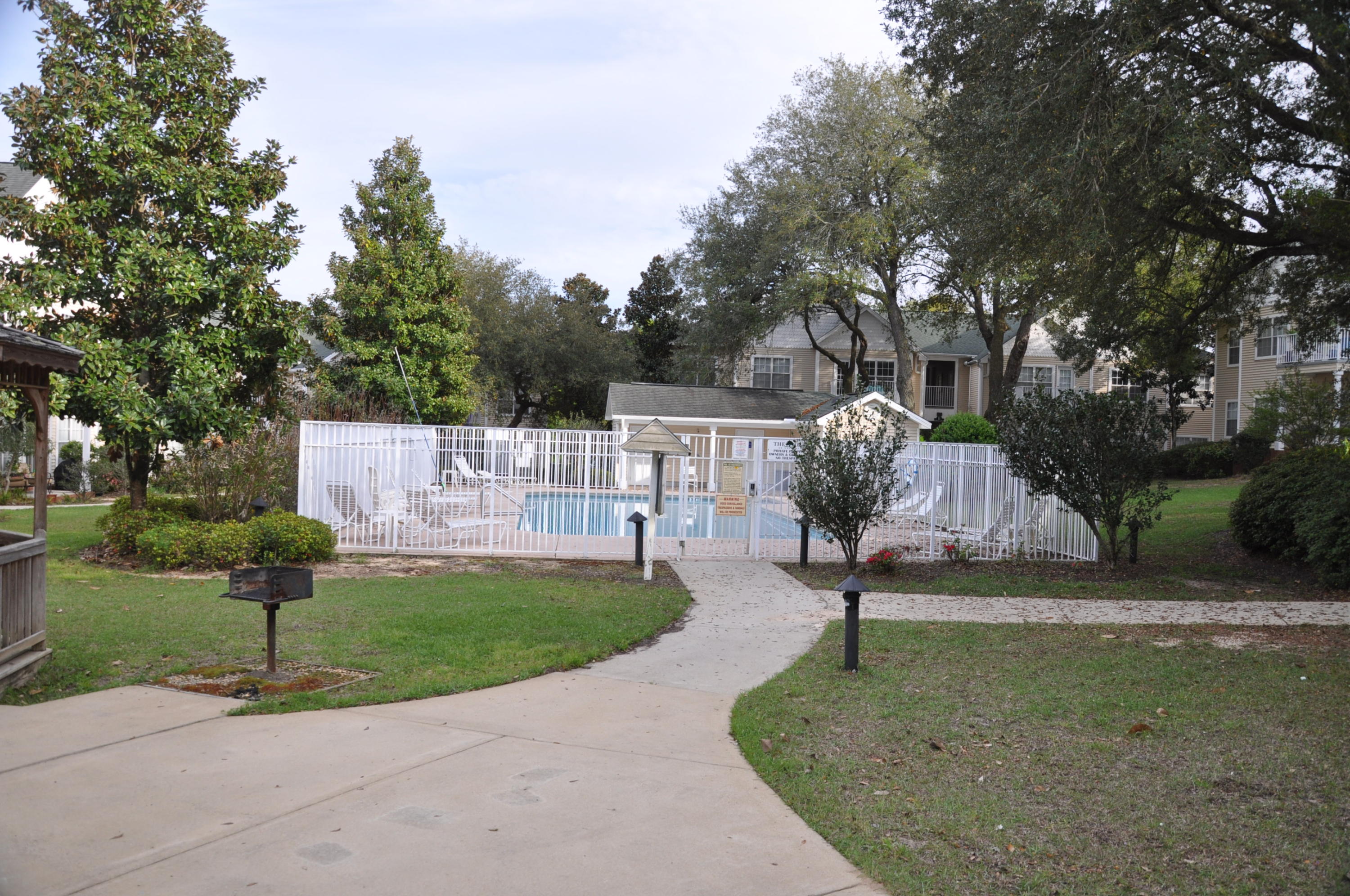 THE OAKS AT NICEVILLE, Bld 3,  unit 206 - Residential
