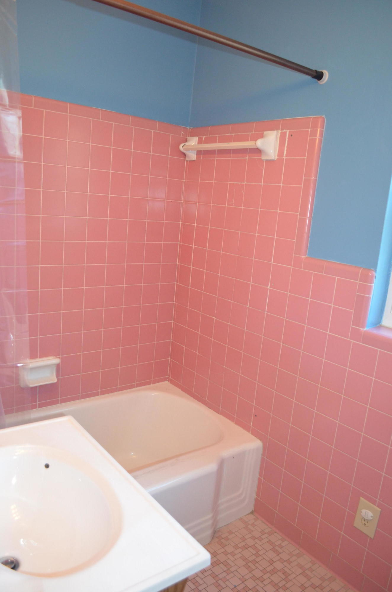Villa Russ Park - Residential Lease