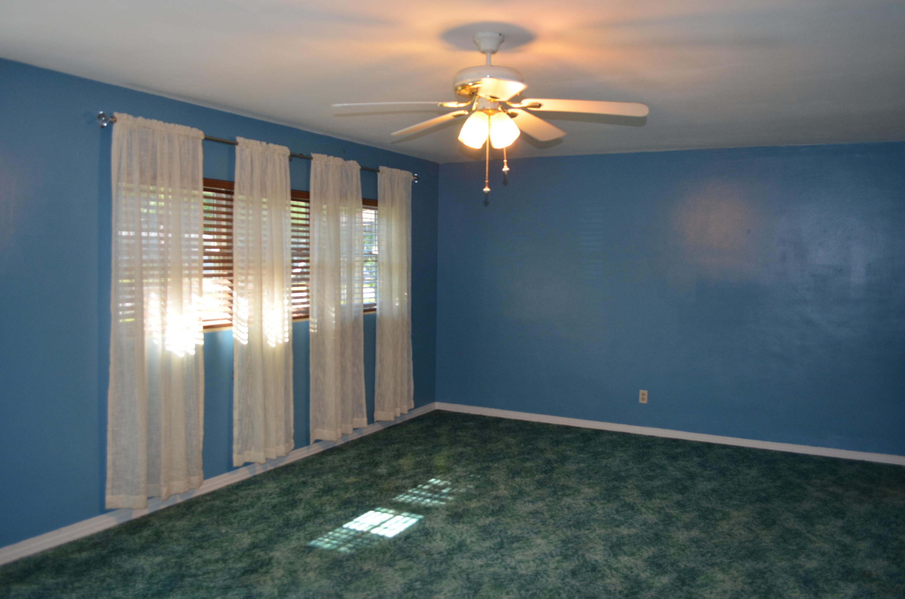 Villa Russ Park - Residential Lease