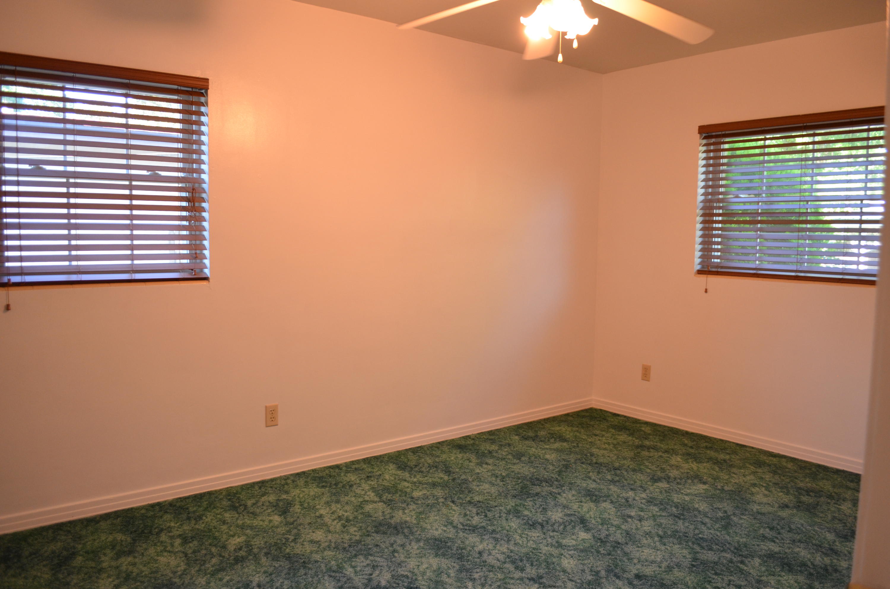 Villa Russ Park - Residential Lease
