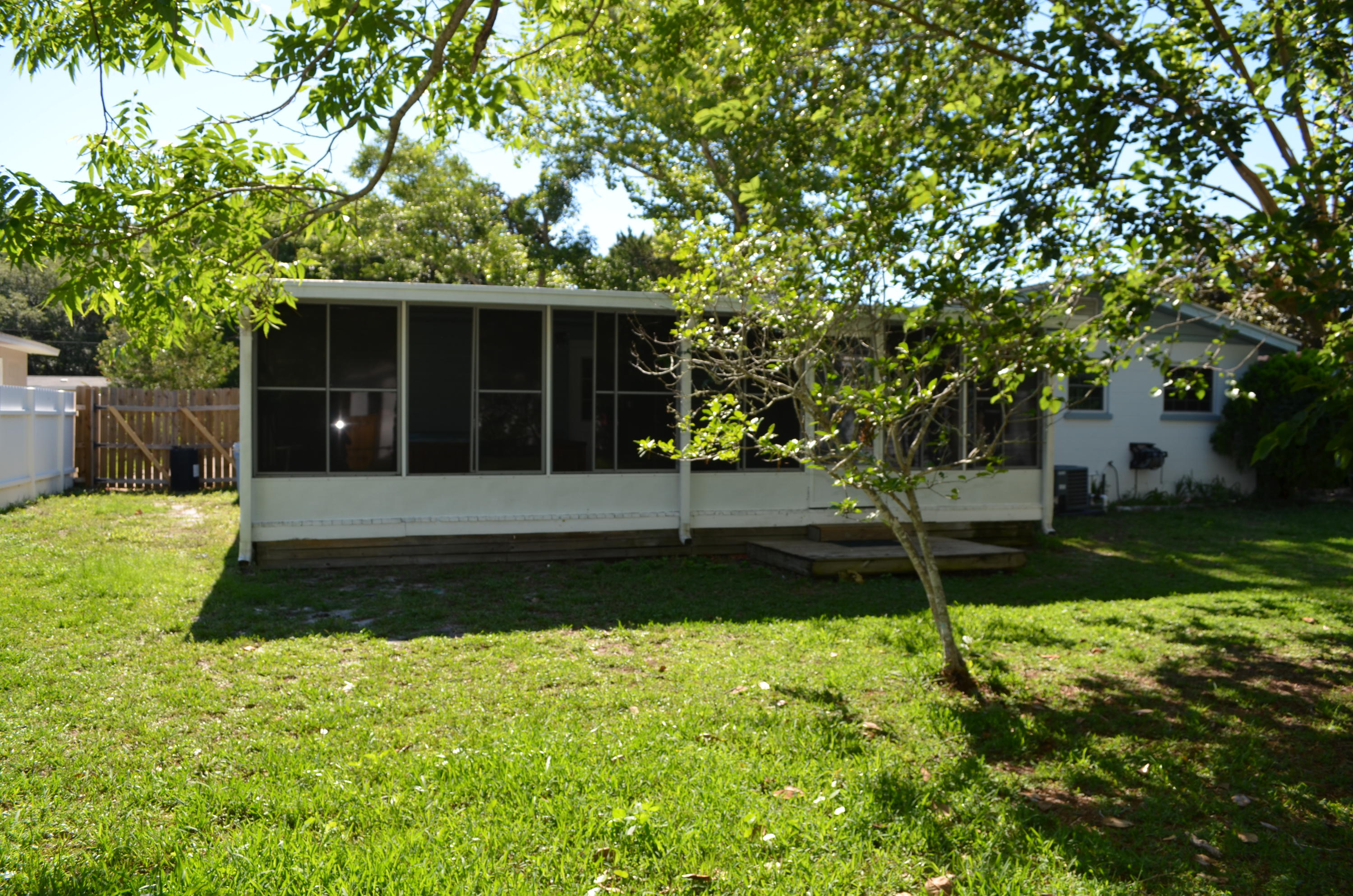 Villa Russ Park - Residential Lease