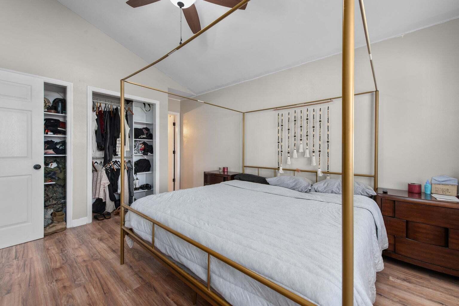 LIVE OAK MANORS - Residential Lease