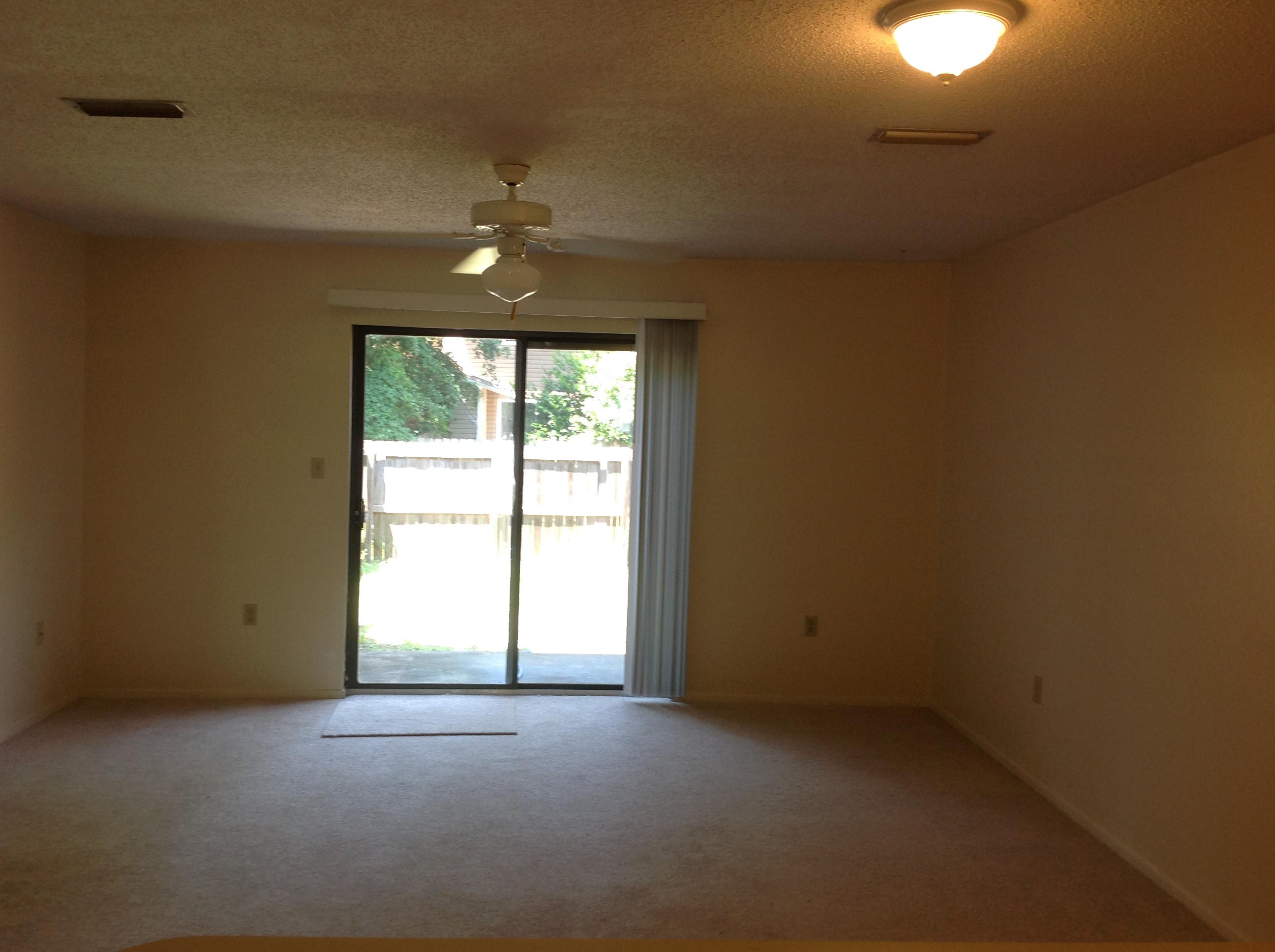 MONTAGE MANOR - Residential Lease