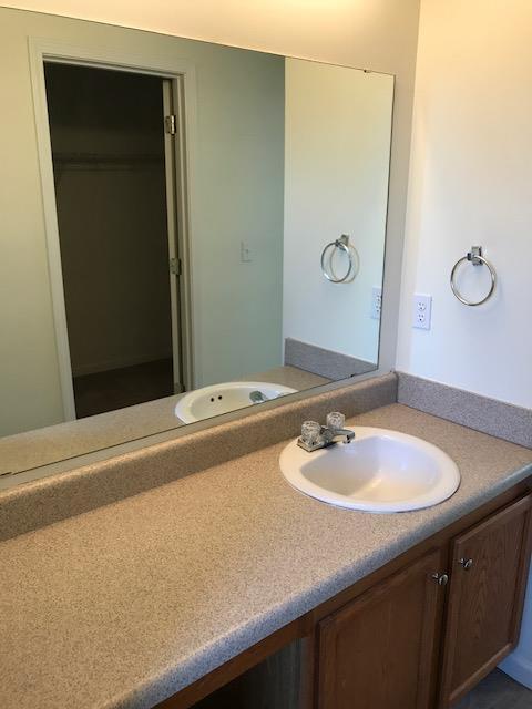 BRANDON OAKS - Residential Lease