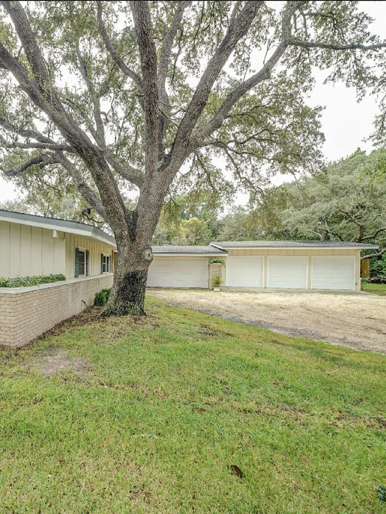 SOUTH RNG 25 WATER (252001.00) - Residential