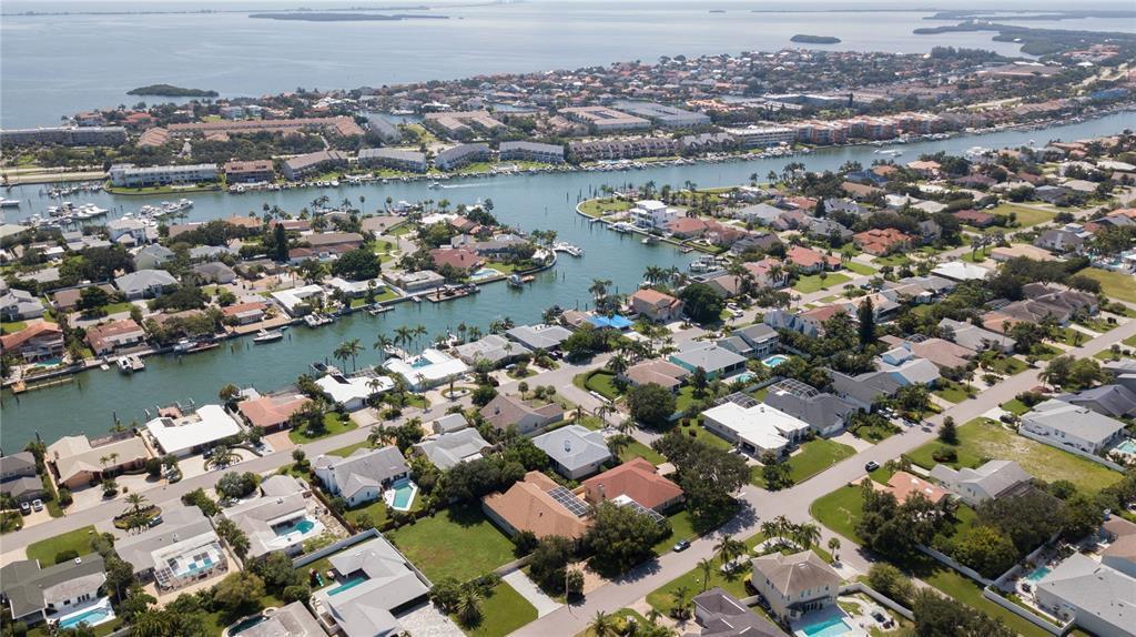 TIERRA VERDE - Residential