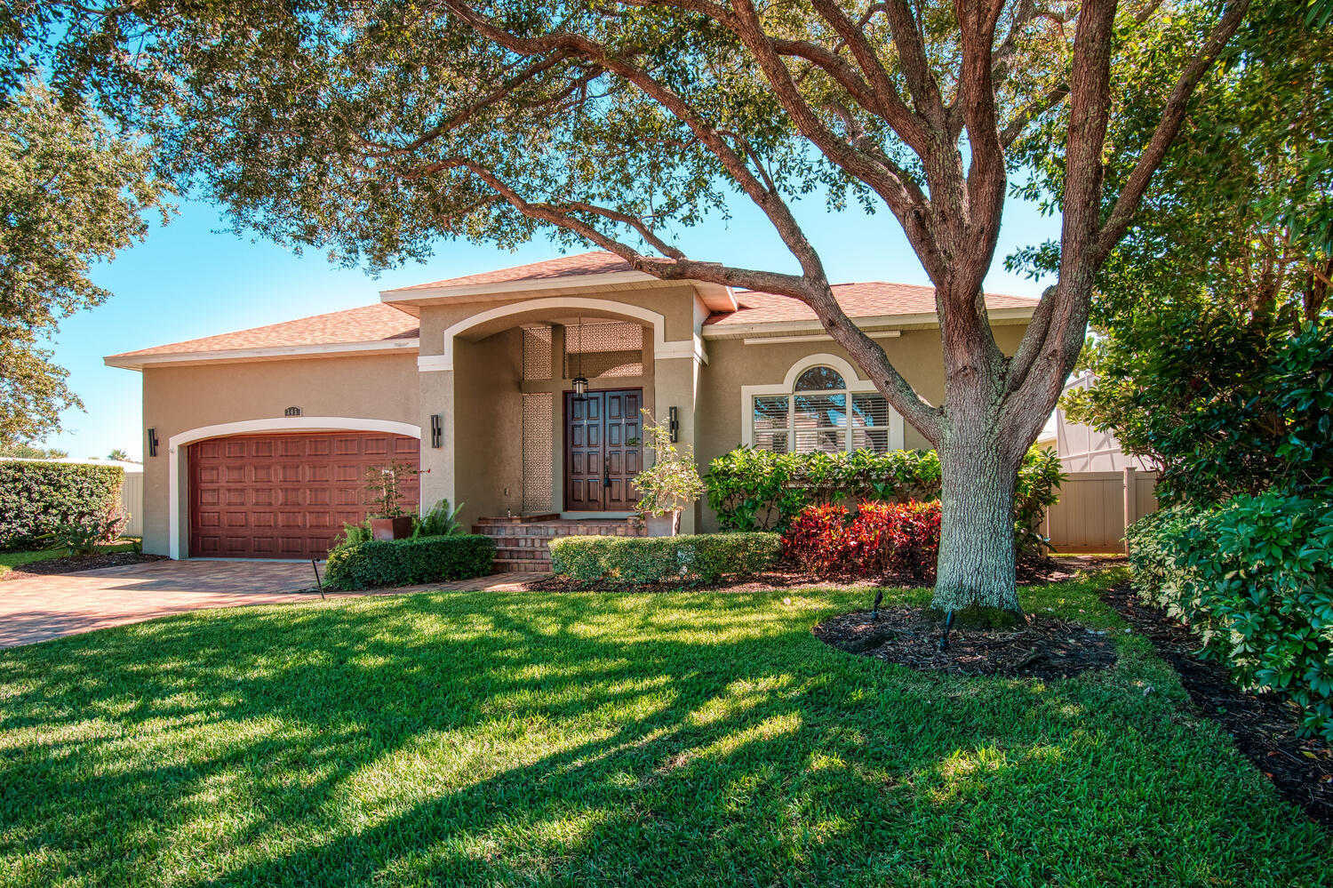TIERRA VERDE - Residential