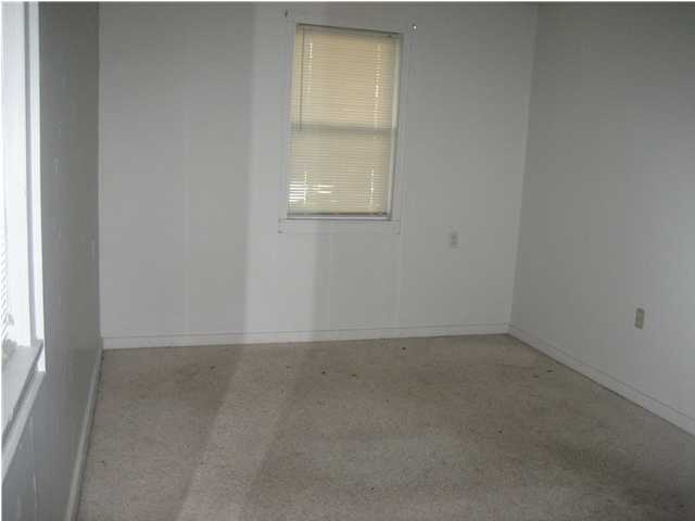 EDGEWATER APT - Residential Lease