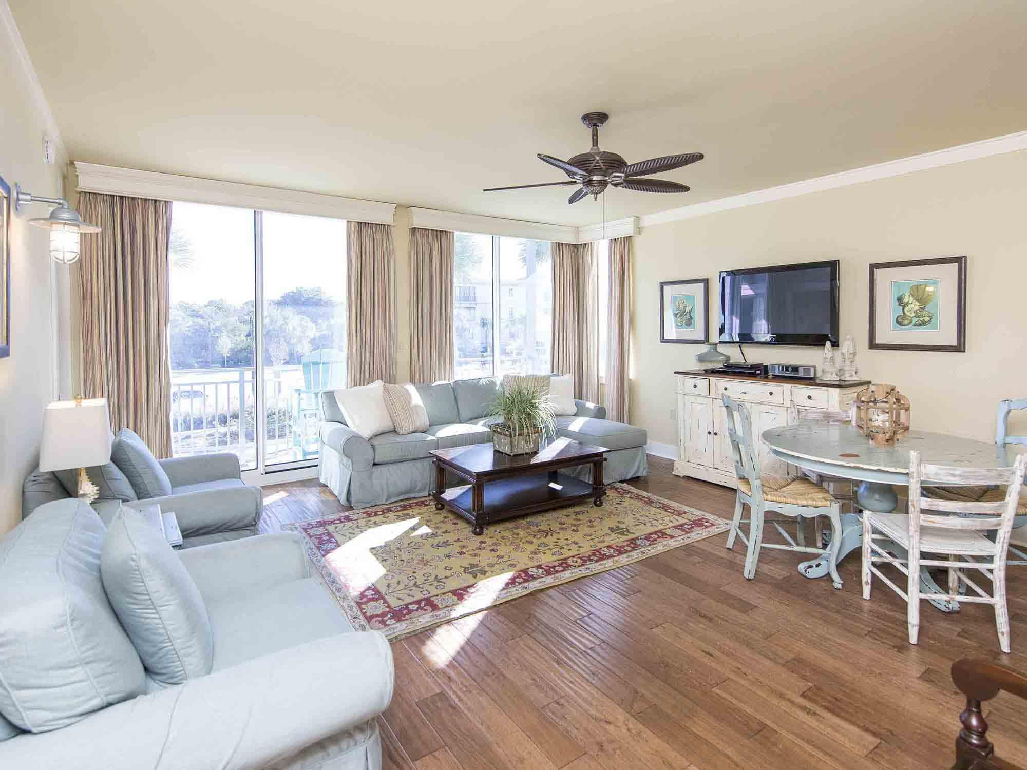 SIX PALMS, GULF PLACE - Residential
