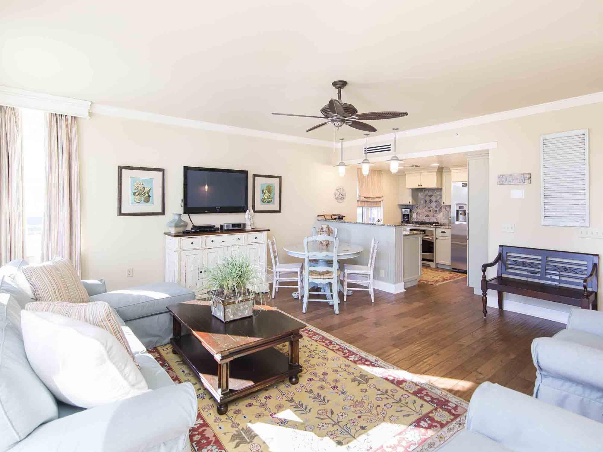 SIX PALMS, GULF PLACE - Residential