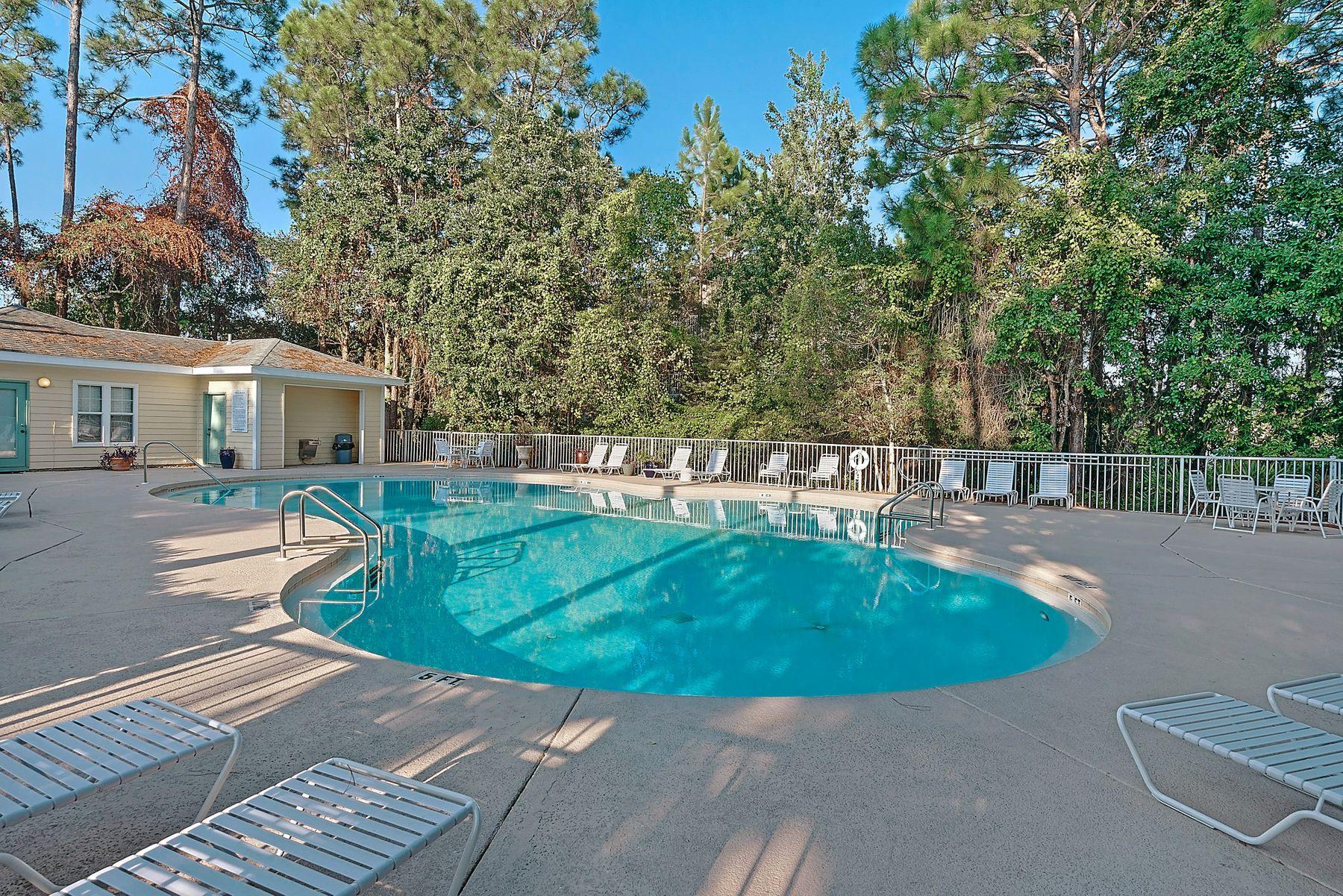 POINTE OF VIEW - Residential