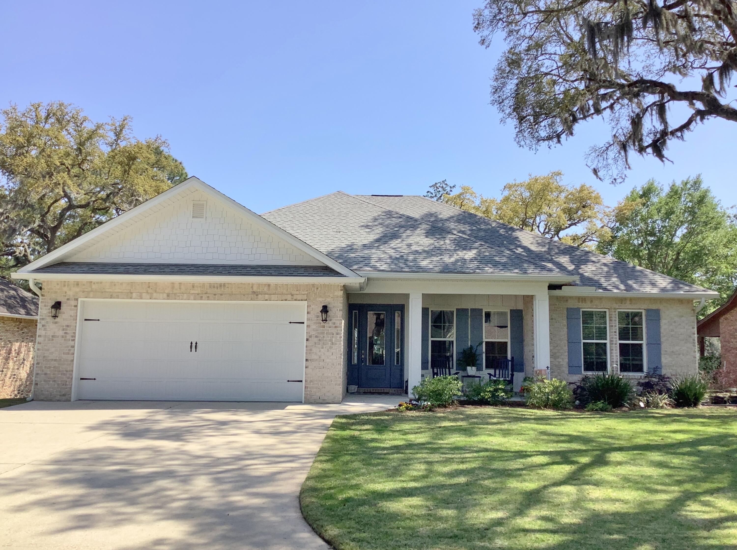 HANDS COVE - Residential