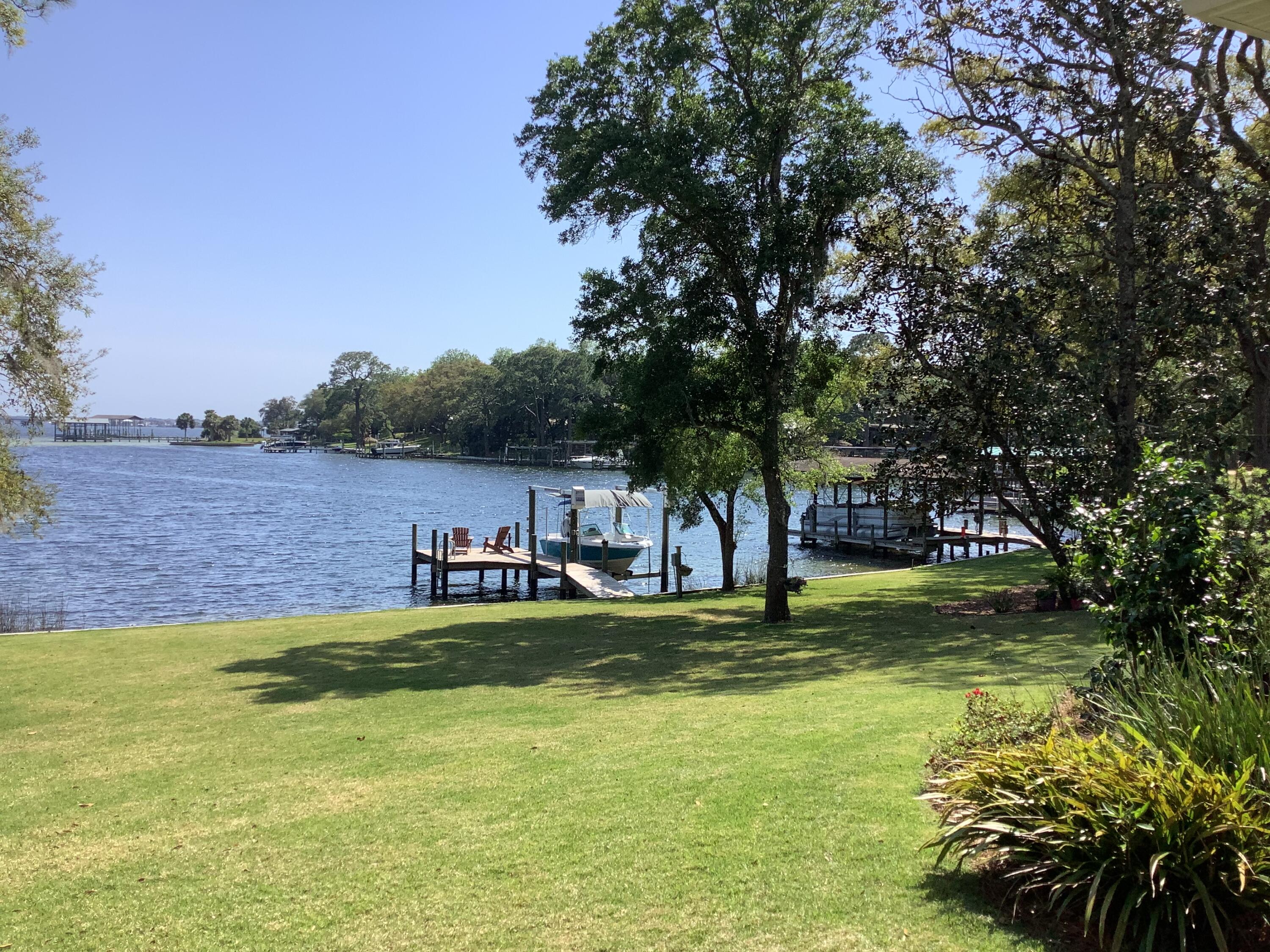 HANDS COVE - Residential