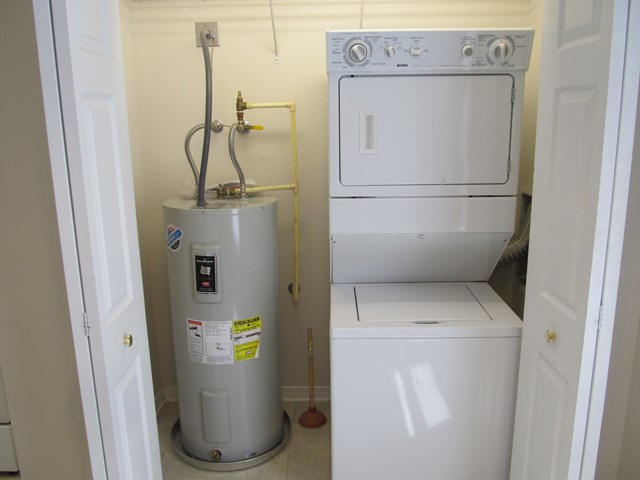 COLLEGE COURTYARD APARTMENTS - Residential Lease