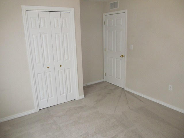 COLLEGE COURTYARD APARTMENTS - Residential Lease