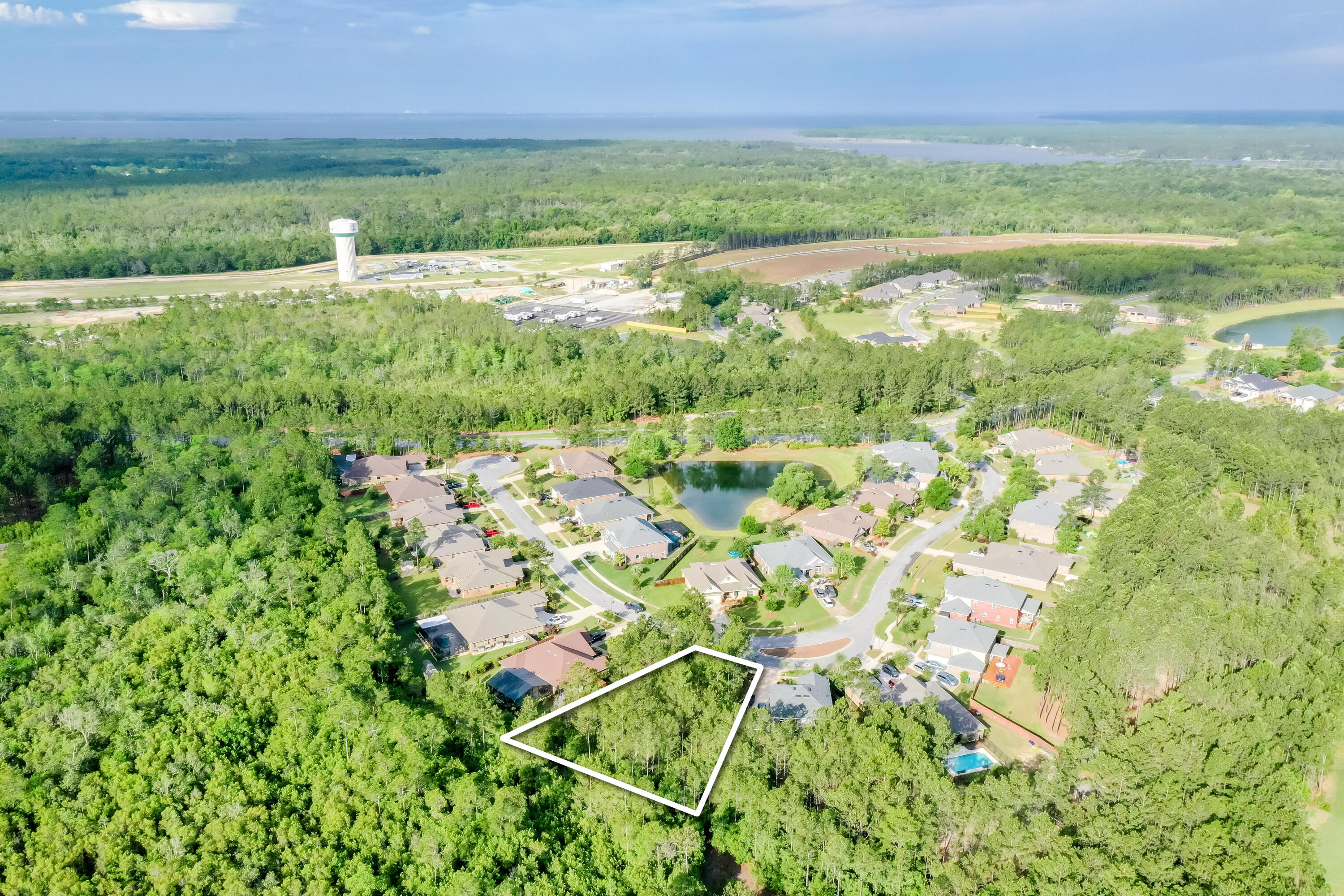 HAMMOCK BAY - Land