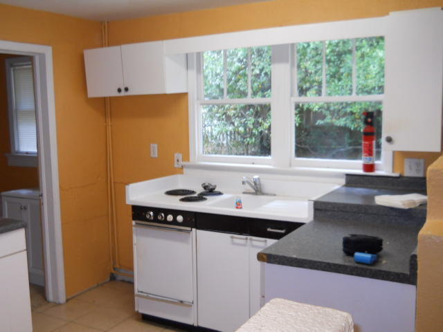 CRESTVIEW - Residential Lease
