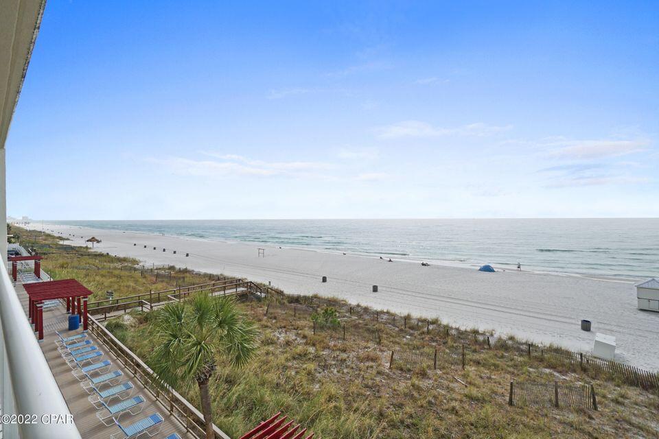 MAJESTIC BEACH TOWERS II - Residential