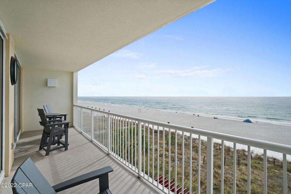 MAJESTIC BEACH TOWERS II - Residential