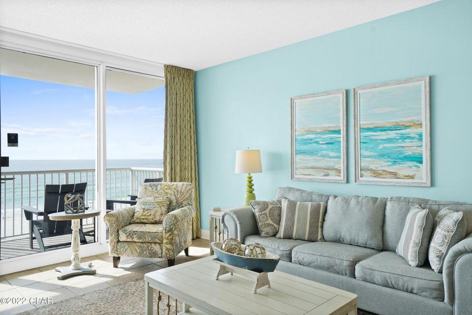 MAJESTIC BEACH TOWERS II - Residential
