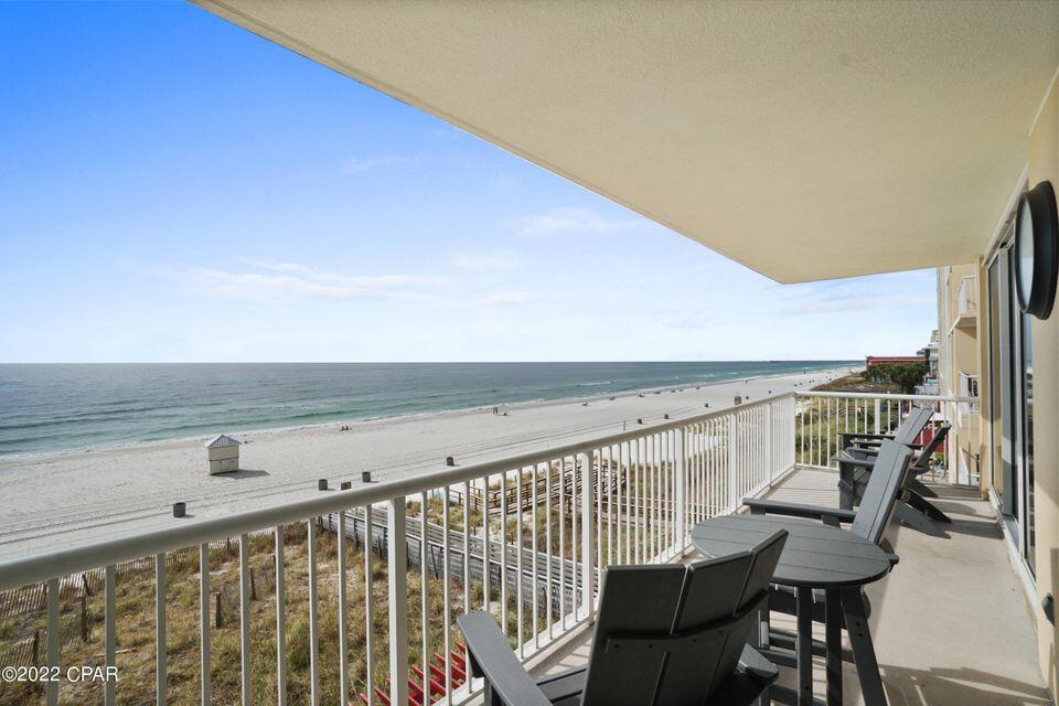 MAJESTIC BEACH TOWERS II - Residential