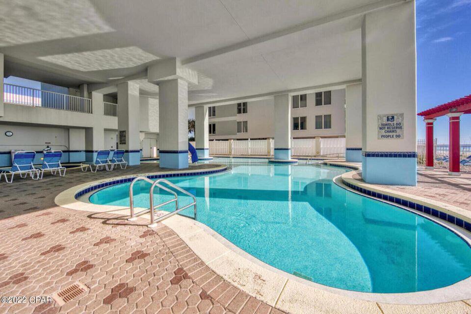 MAJESTIC BEACH TOWERS II - Residential