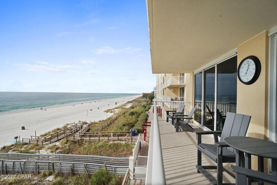 MAJESTIC BEACH TOWERS II - Residential