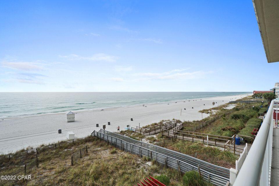 MAJESTIC BEACH TOWERS II - Residential