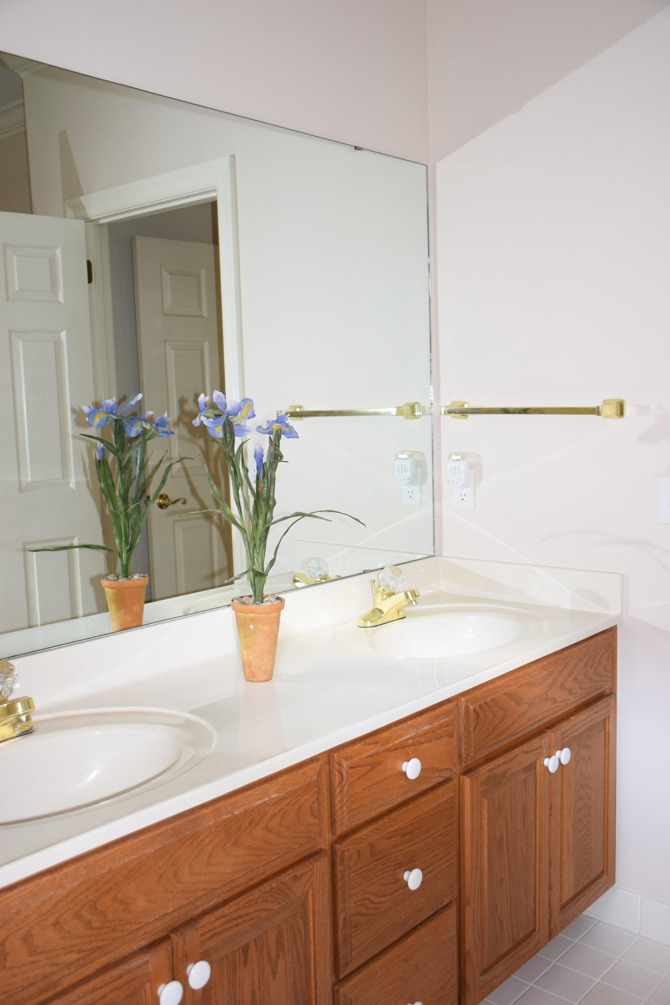 TURNBERRY PLACE - Residential