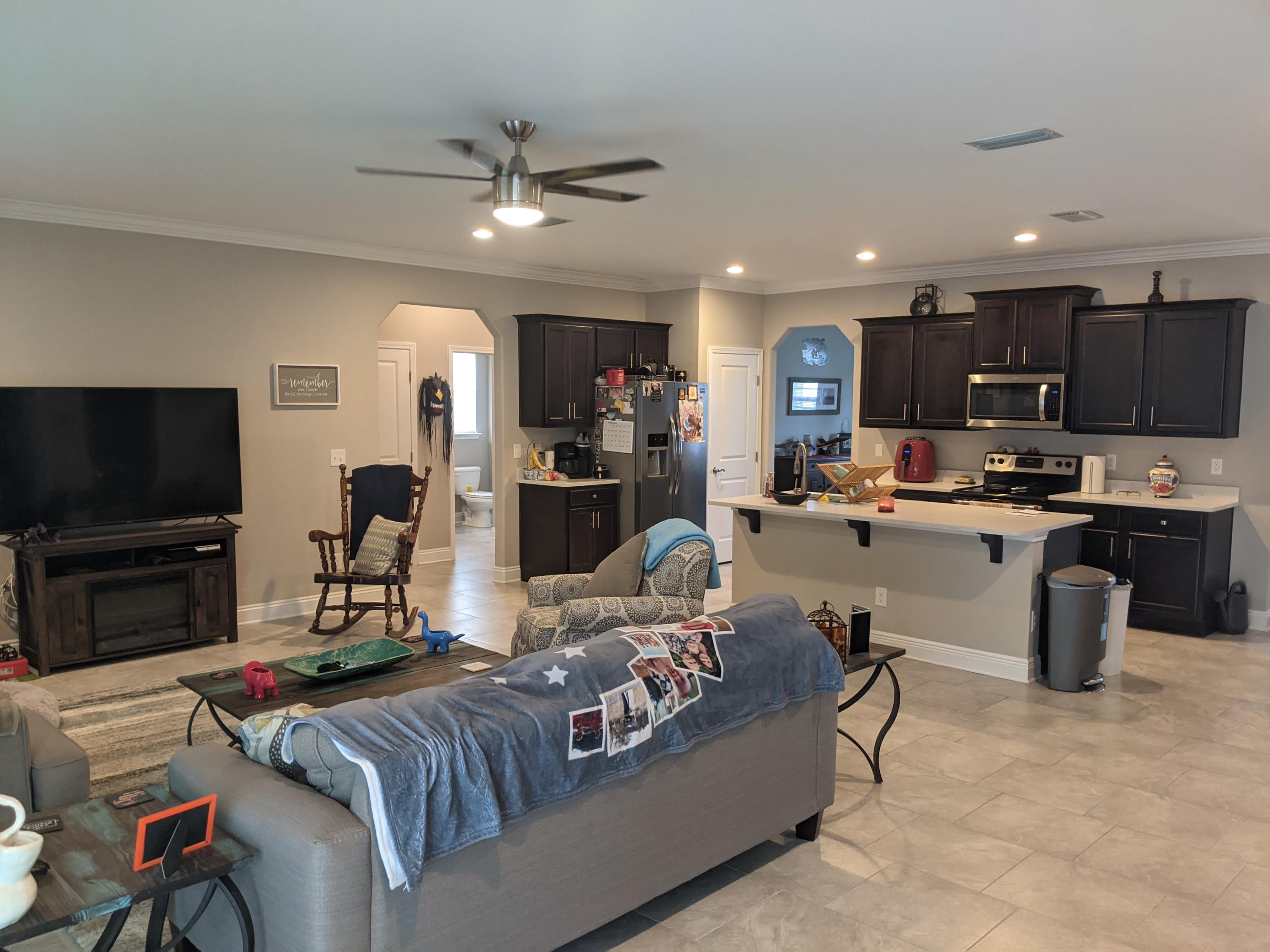 803 Dawes Rd - Residential Lease