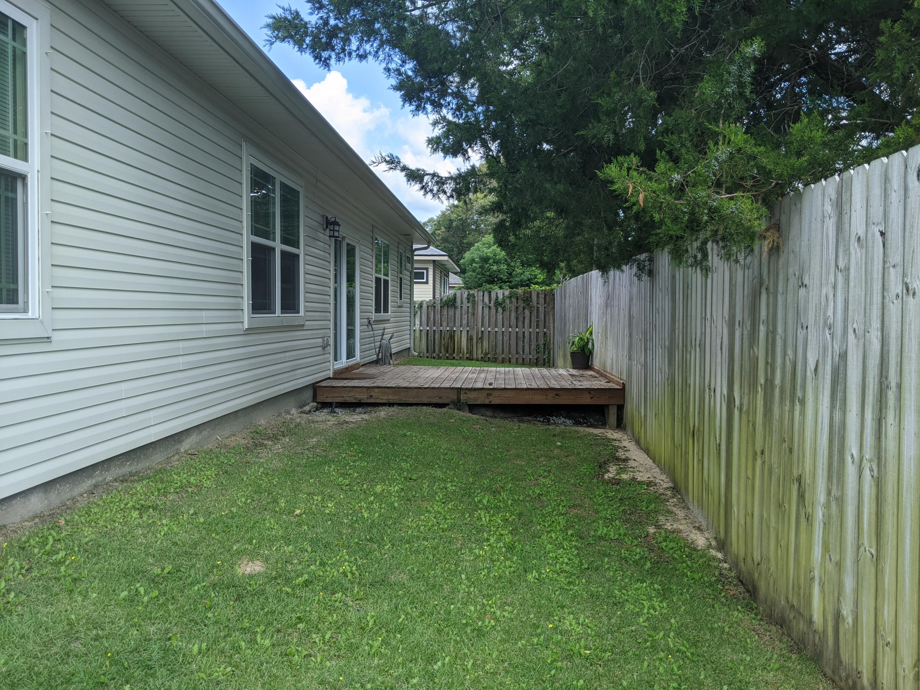 803 Dawes Rd - Residential Lease